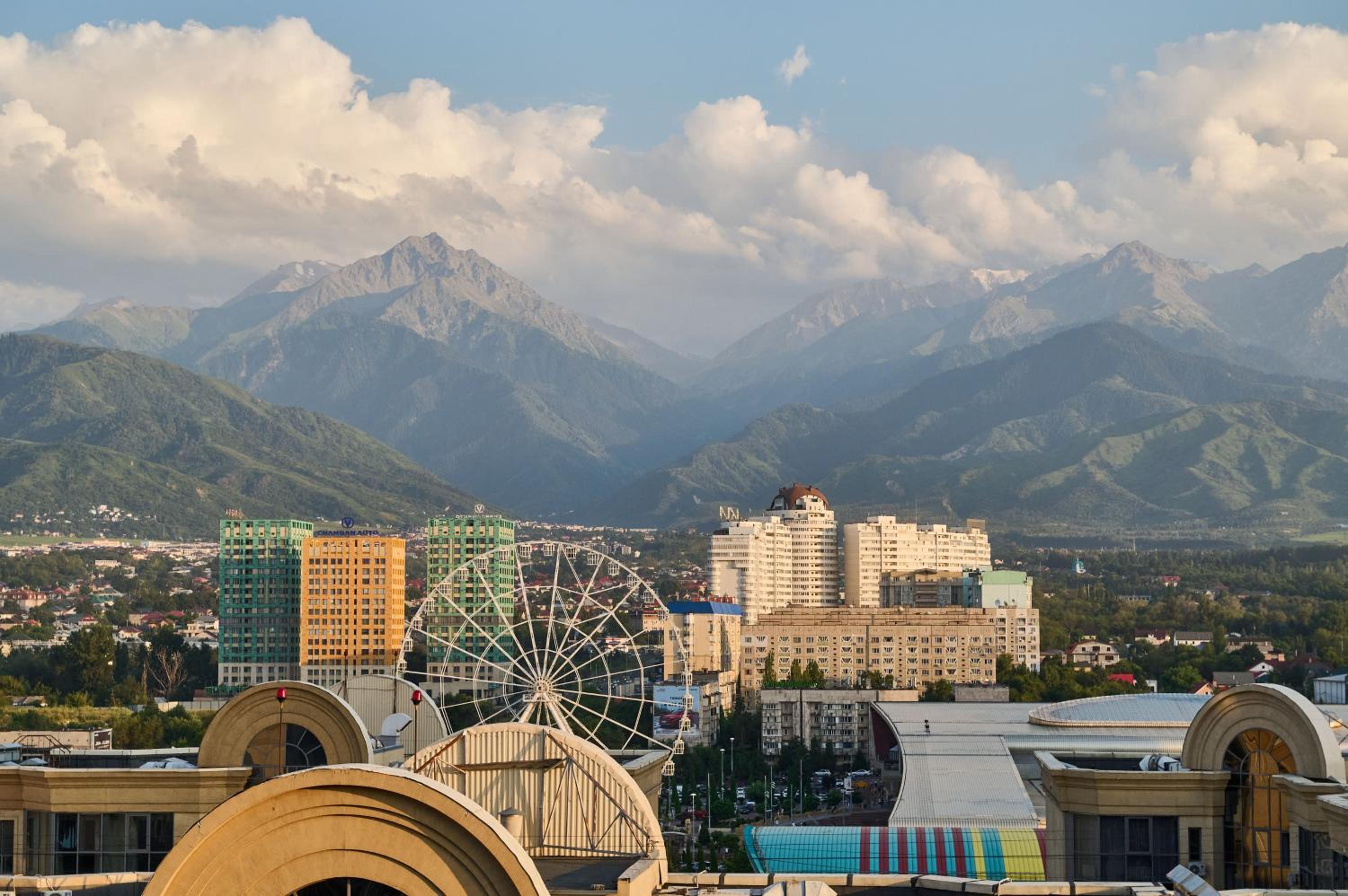 Suite with Mountain View