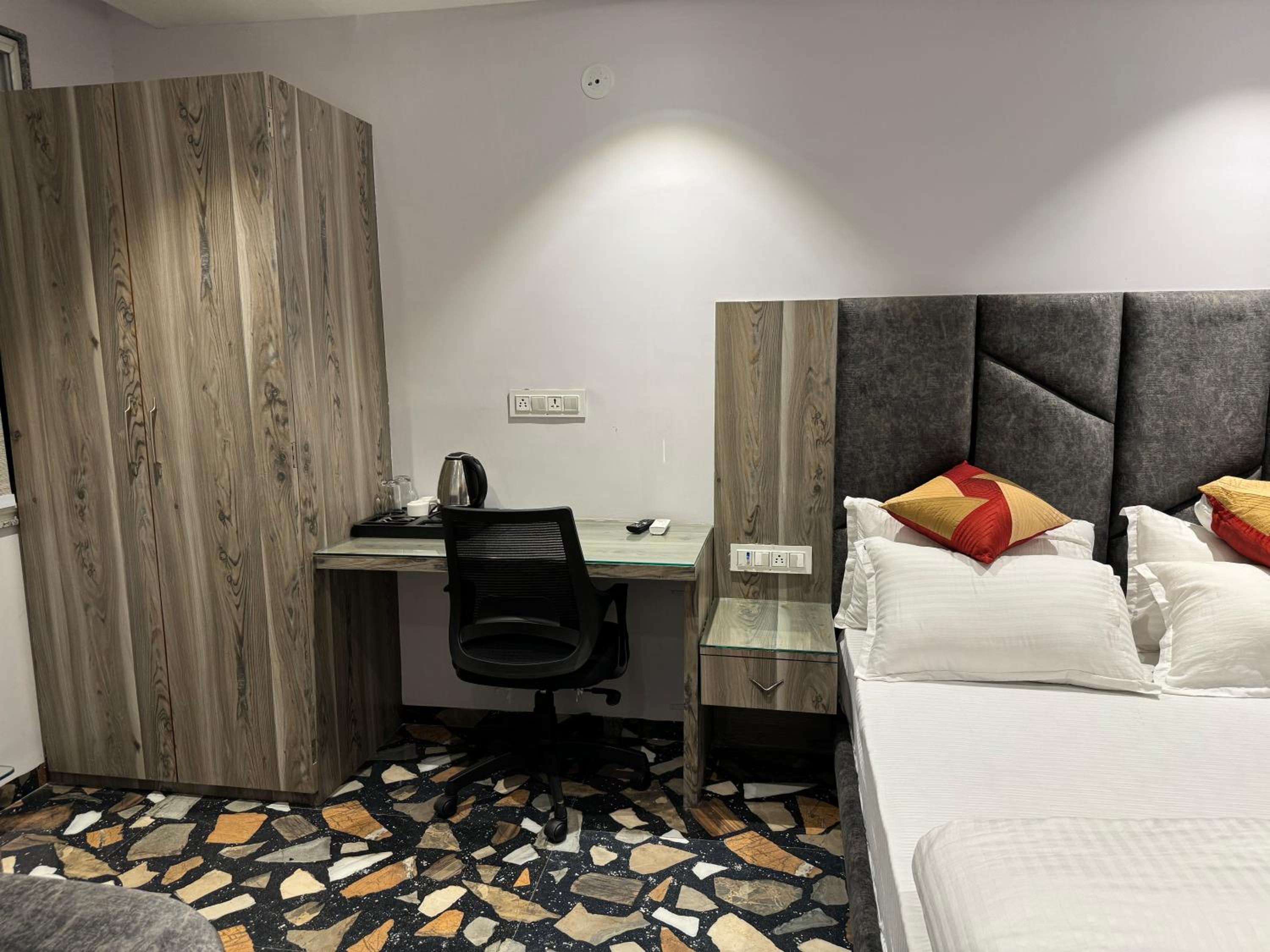 Standard King Room
