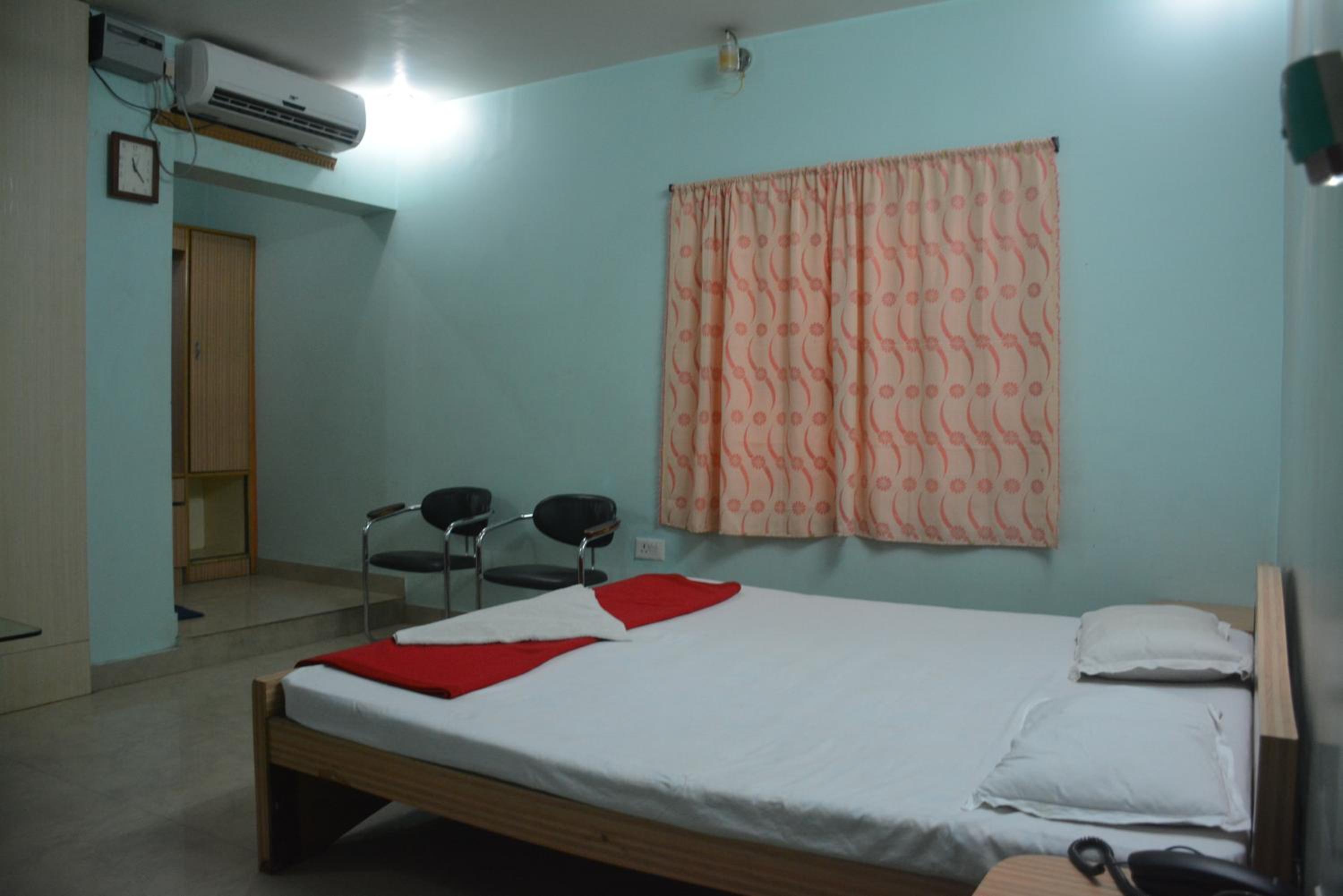 Deluxe King Room photo 3