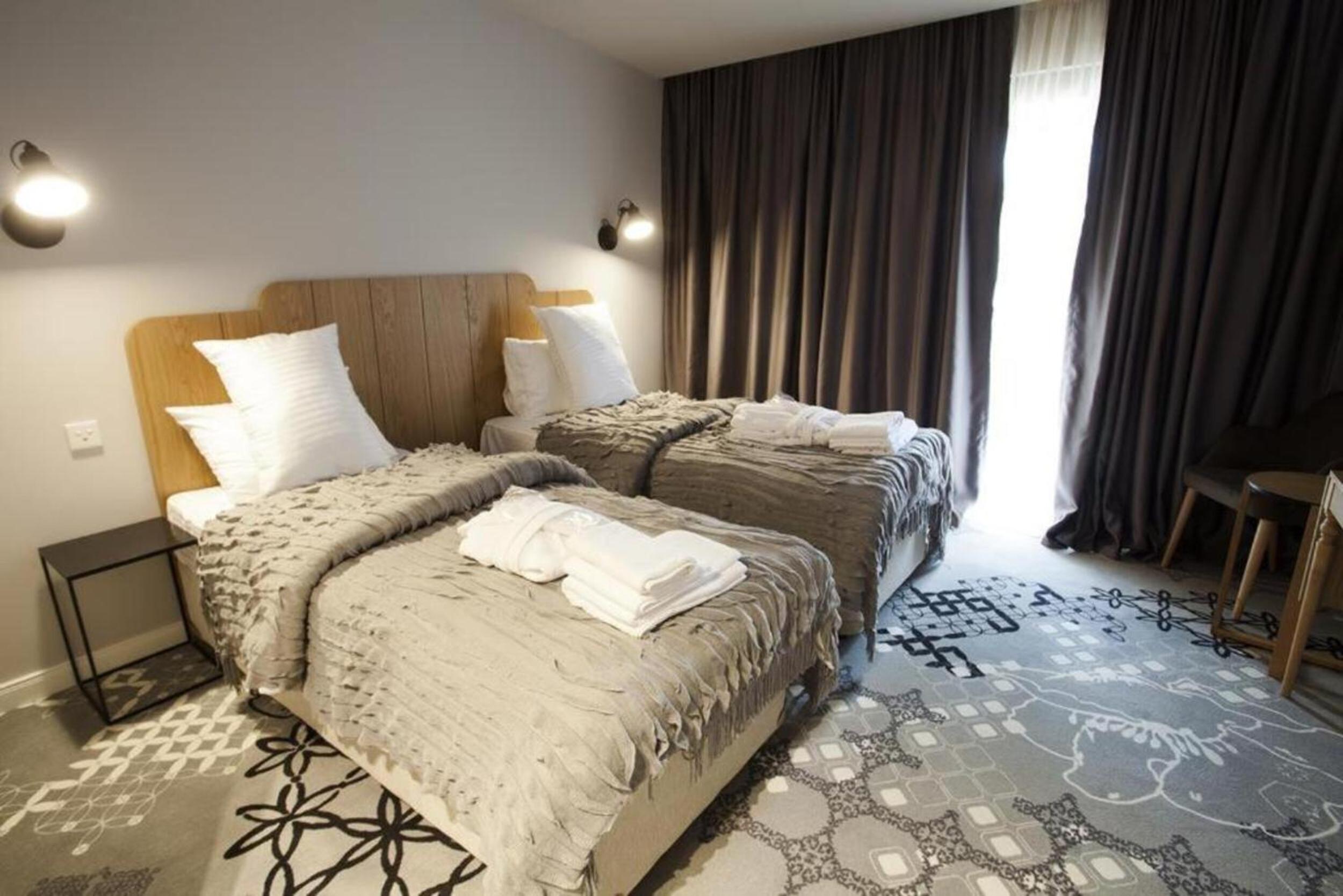 Deluxe Double or Twin Room with Balcony photo 3