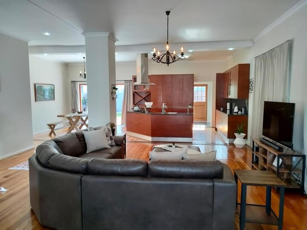 Three-Bedroom House photo 1