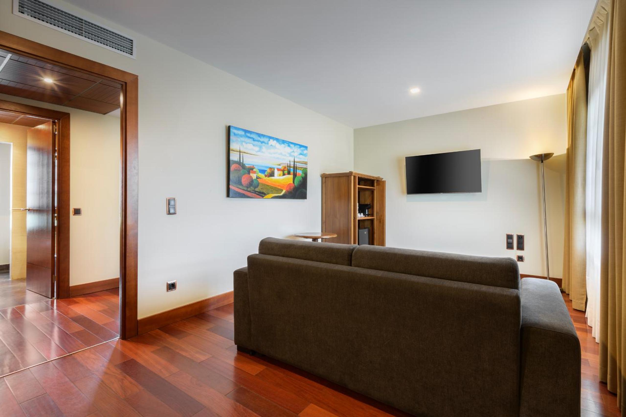 Villa - Photo 4