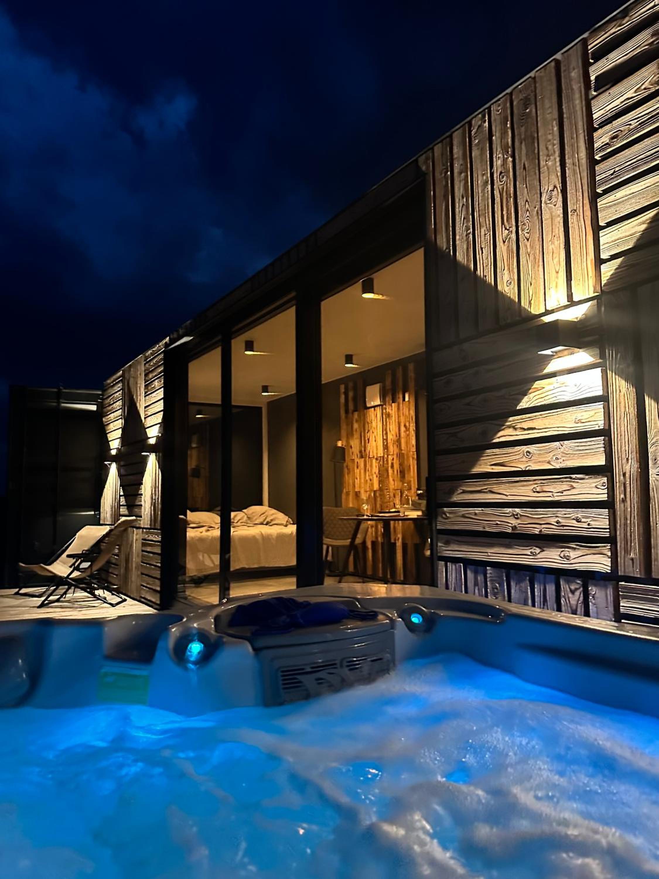 King Room with Spa Bath photo 2