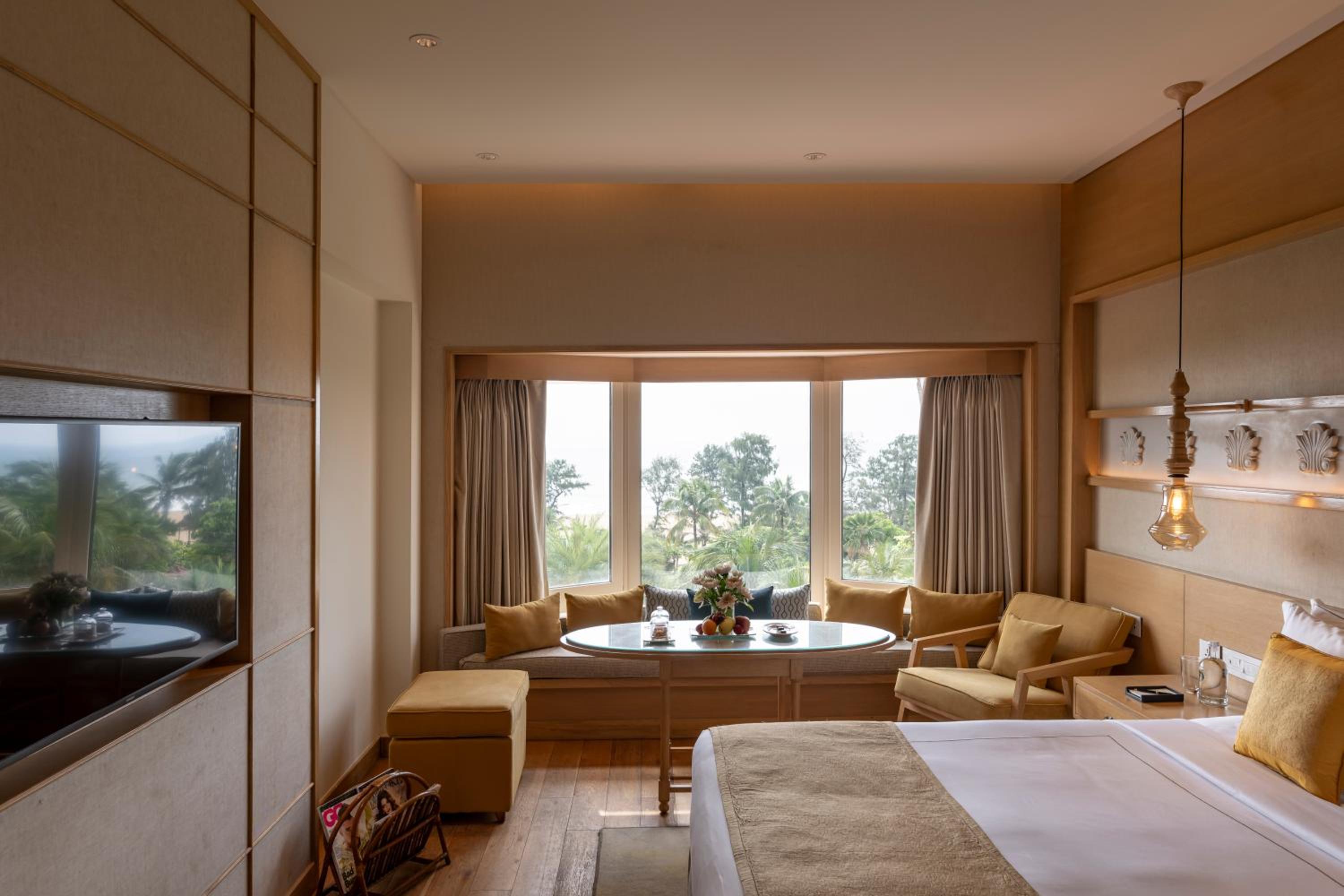 Deluxe Twin Room with Sea View - Photo 3