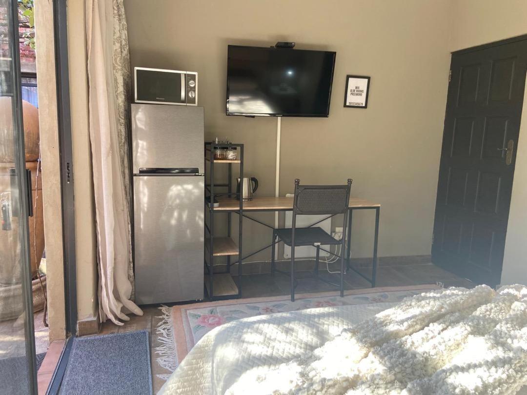 Classic King Room photo 3