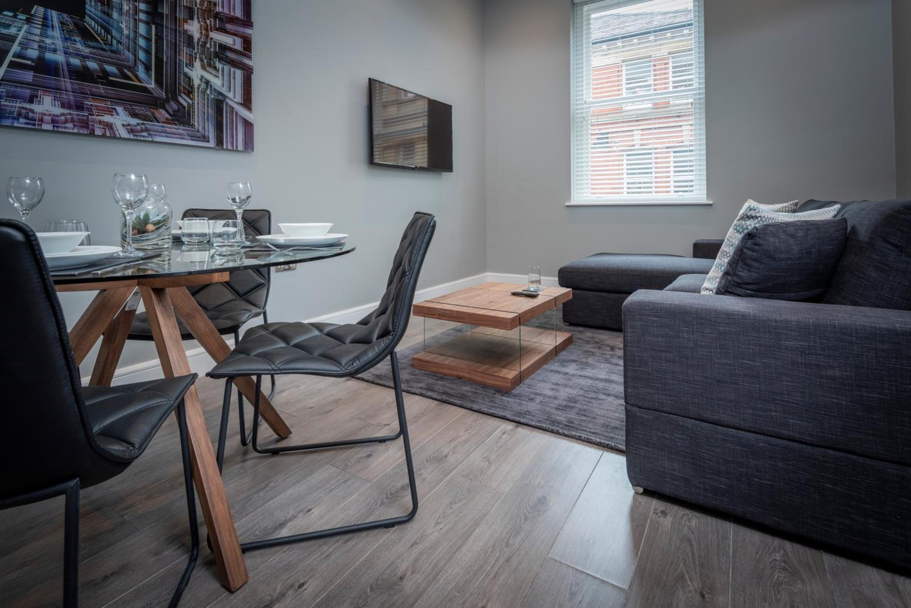 One-Bedroom Apartment