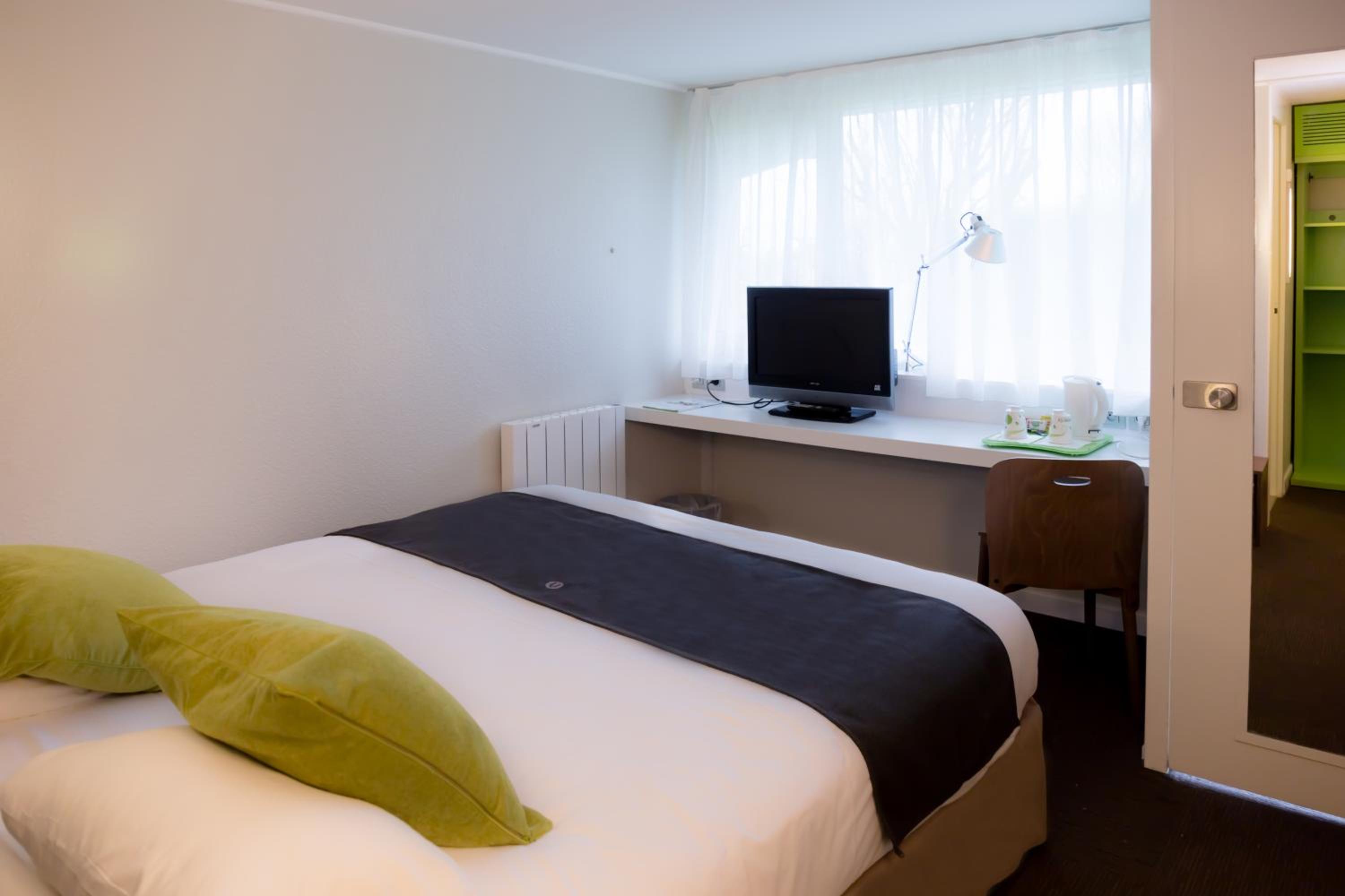 Double Room - Photo 11