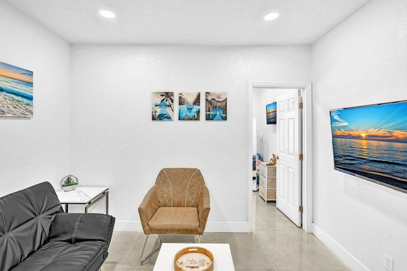 One-Bedroom House - Photo 20