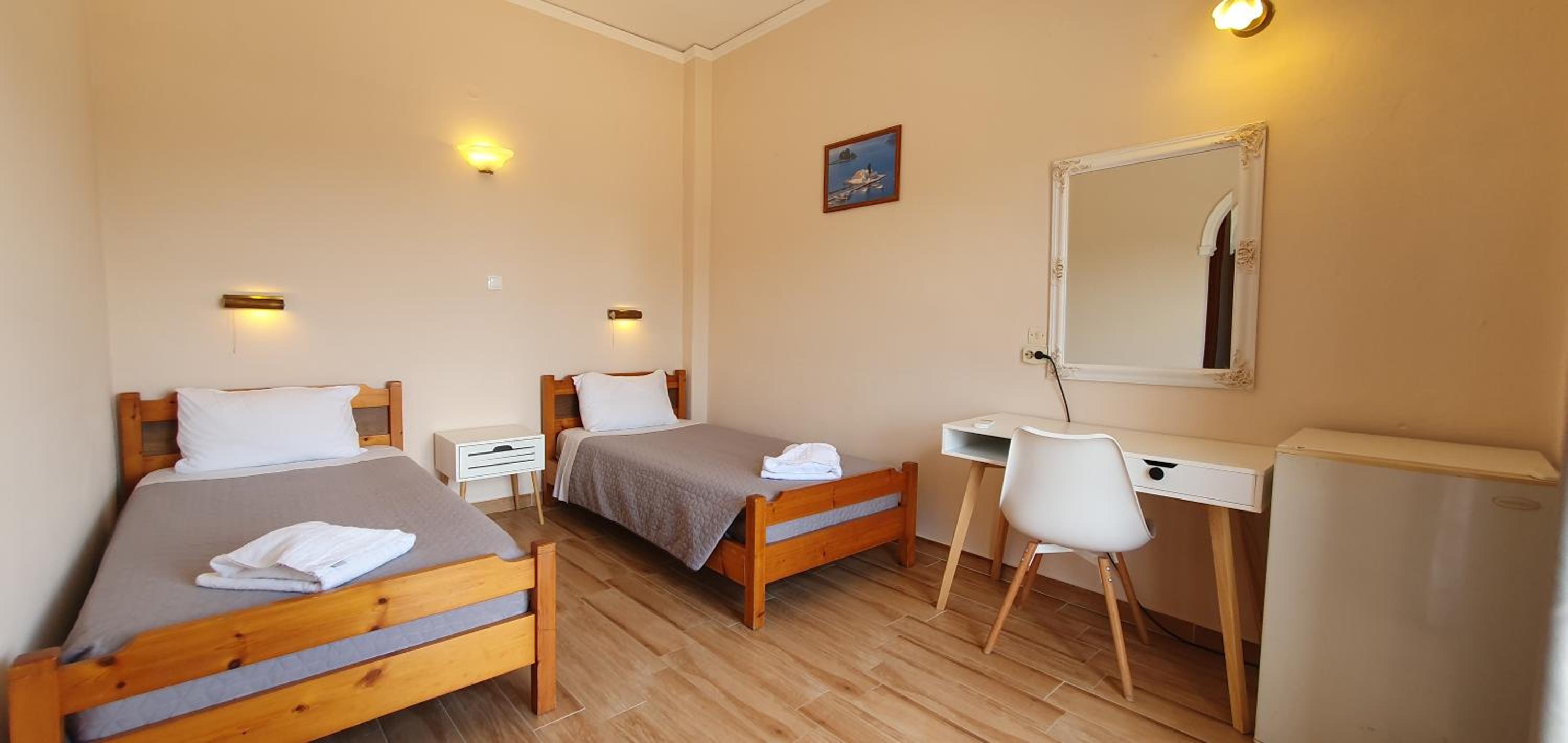 Budget Double Room - Photo 1