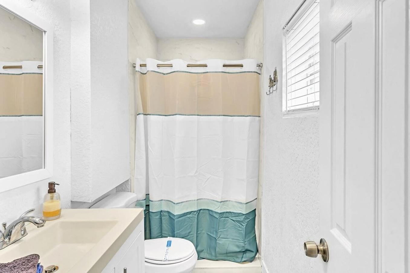One-Bedroom House - Photo 4