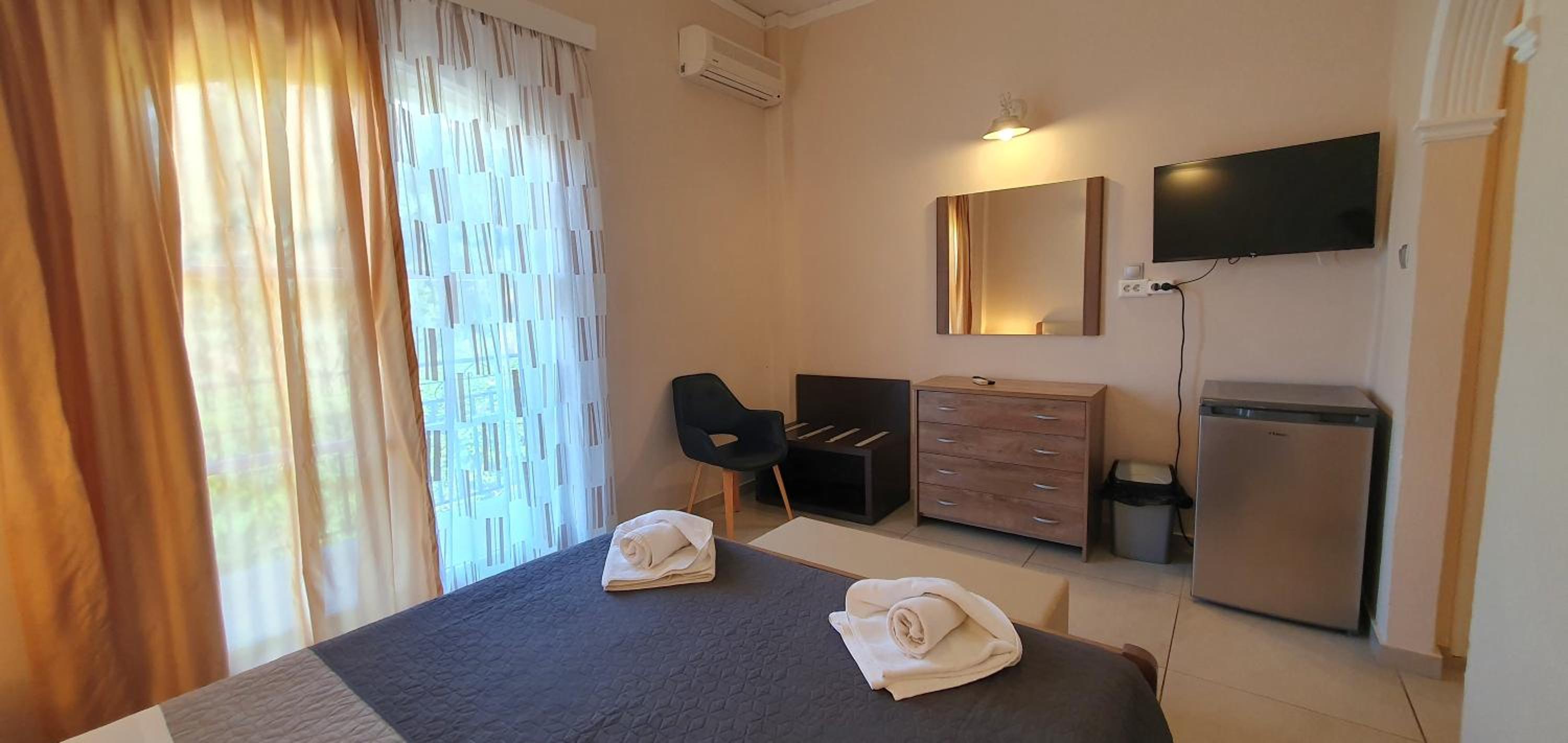 Double Room with Sea View - Photo 8