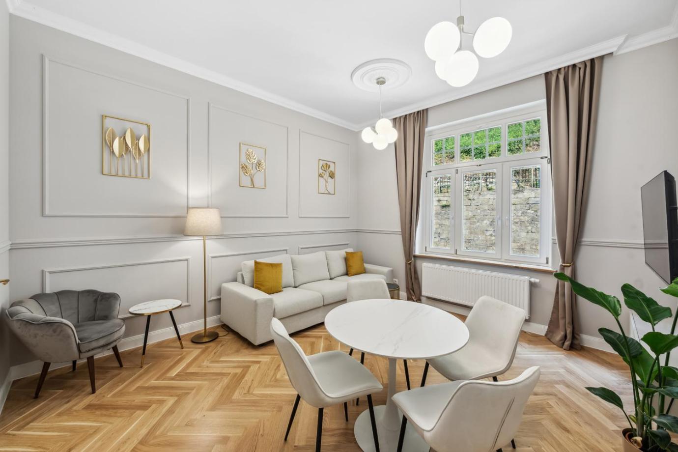Two-Bedroom Deluxe Apartment with Sauna