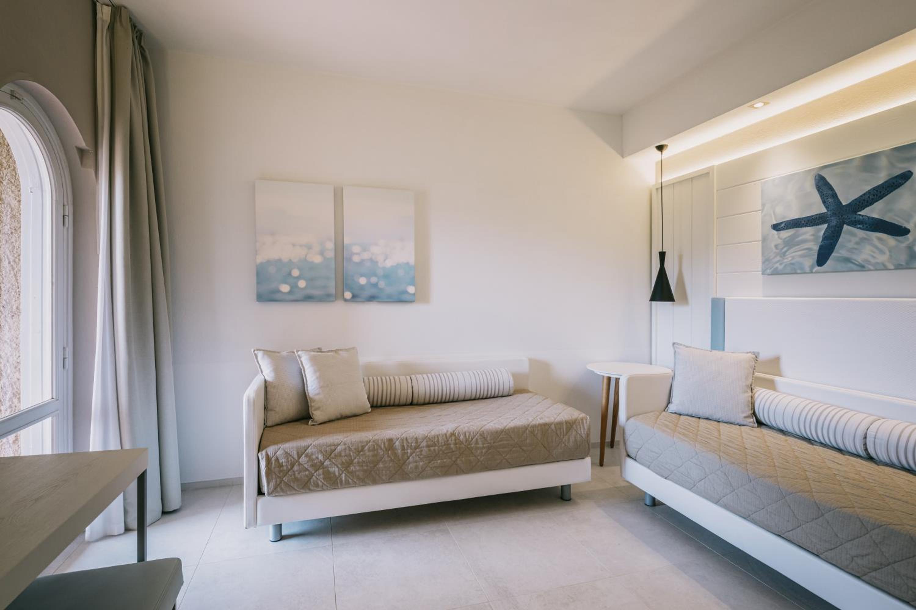 Deluxe Triple Room with Sea View