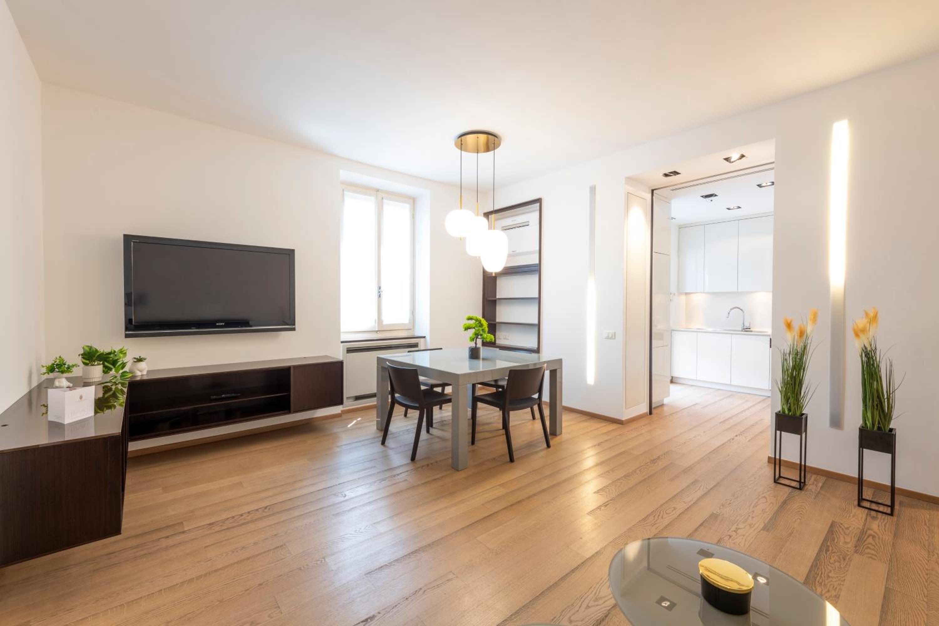One-Bedroom Deluxe Apartment