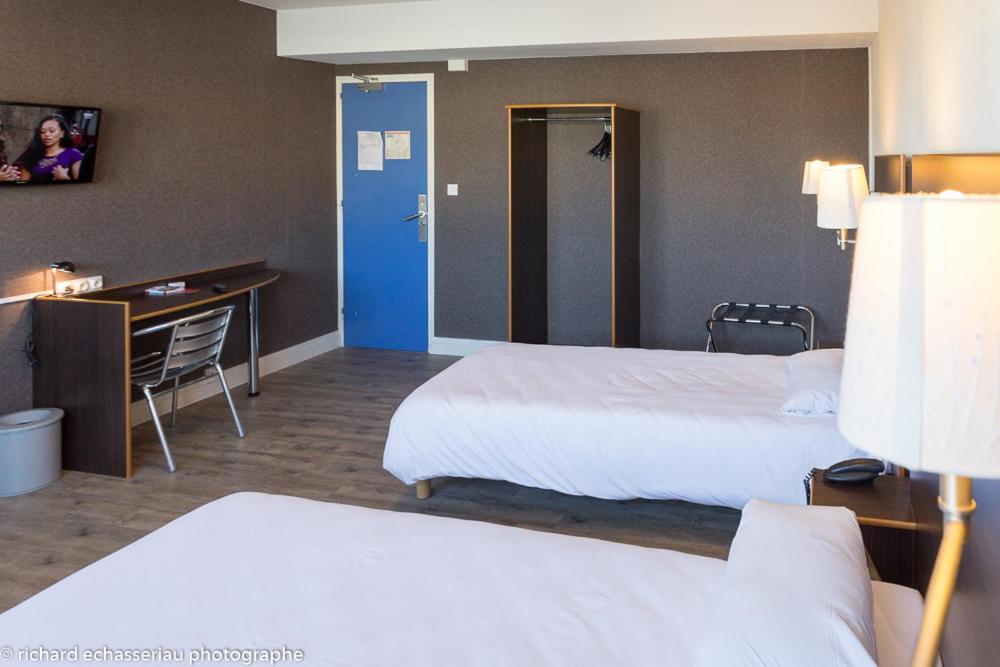 Premium Triple Room photo 2
