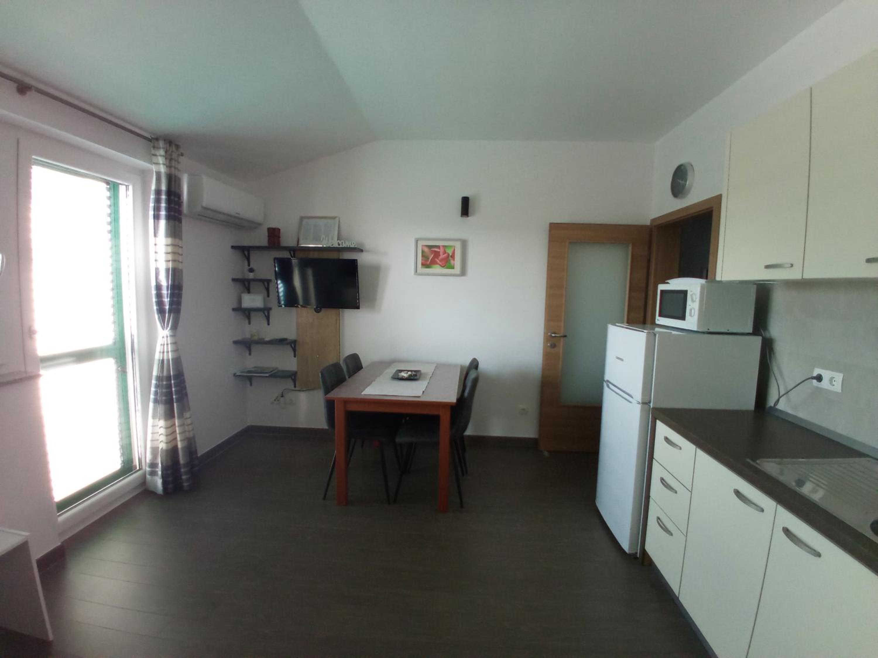 Two-Bedroom Apartment - Photo 6