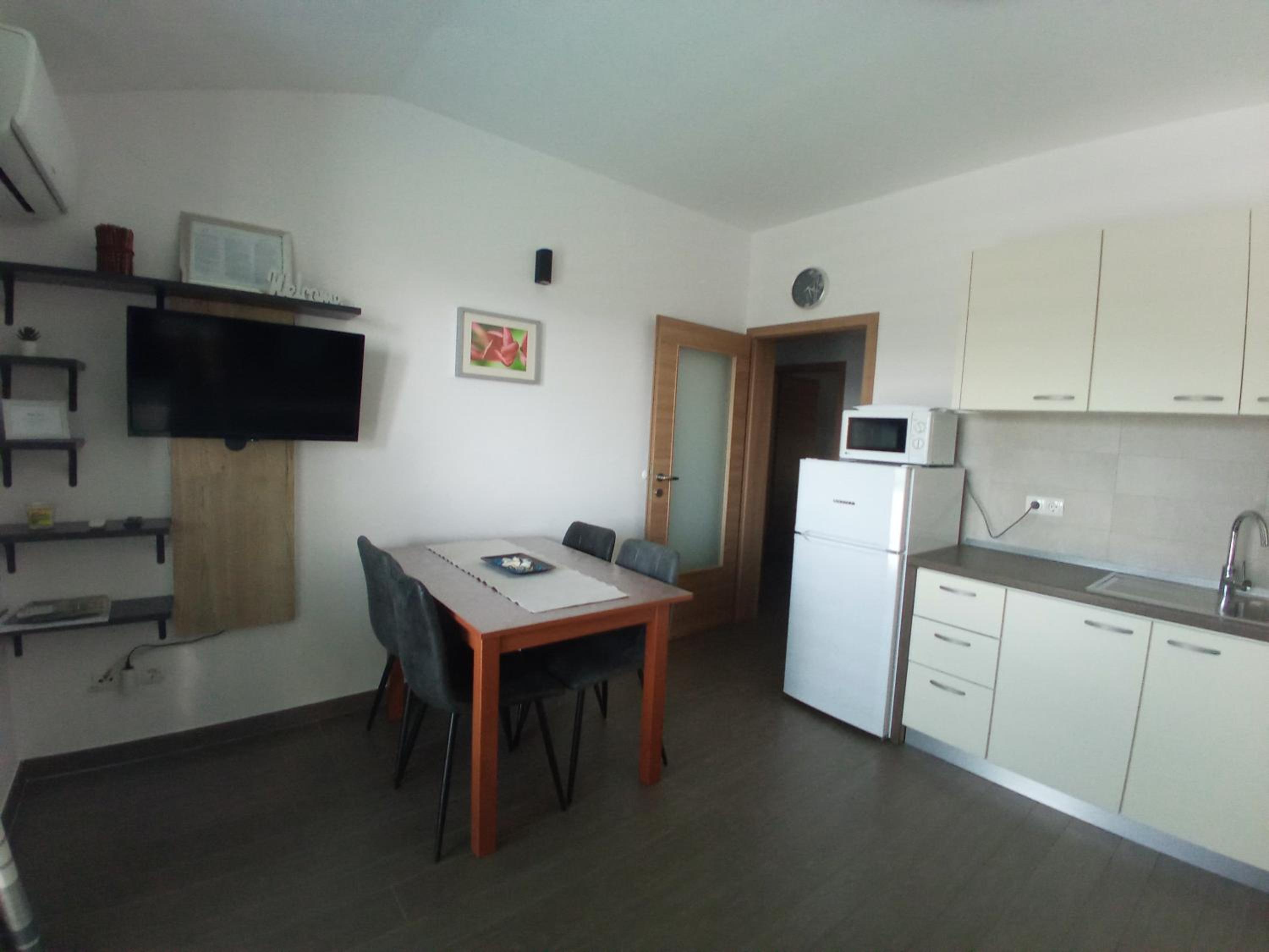 Two-Bedroom Apartment - Photo 7