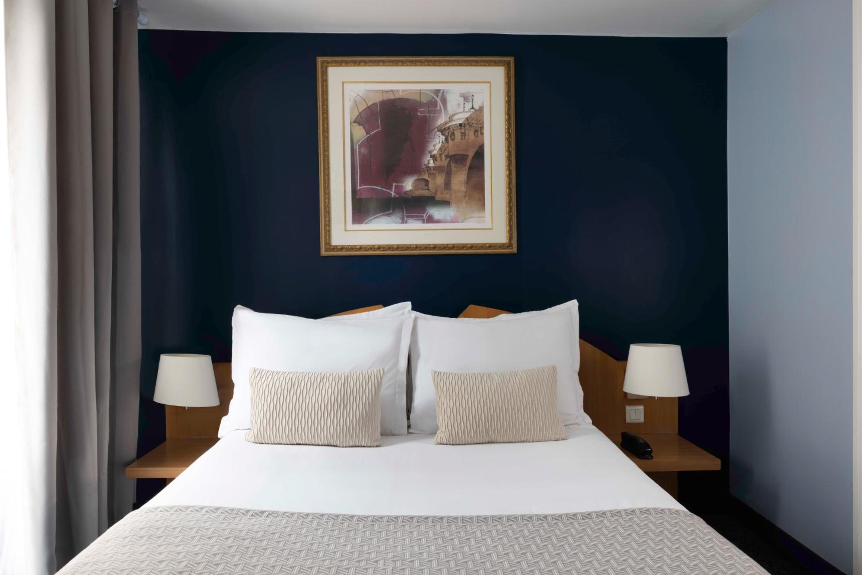 Budget Double Room photo 2