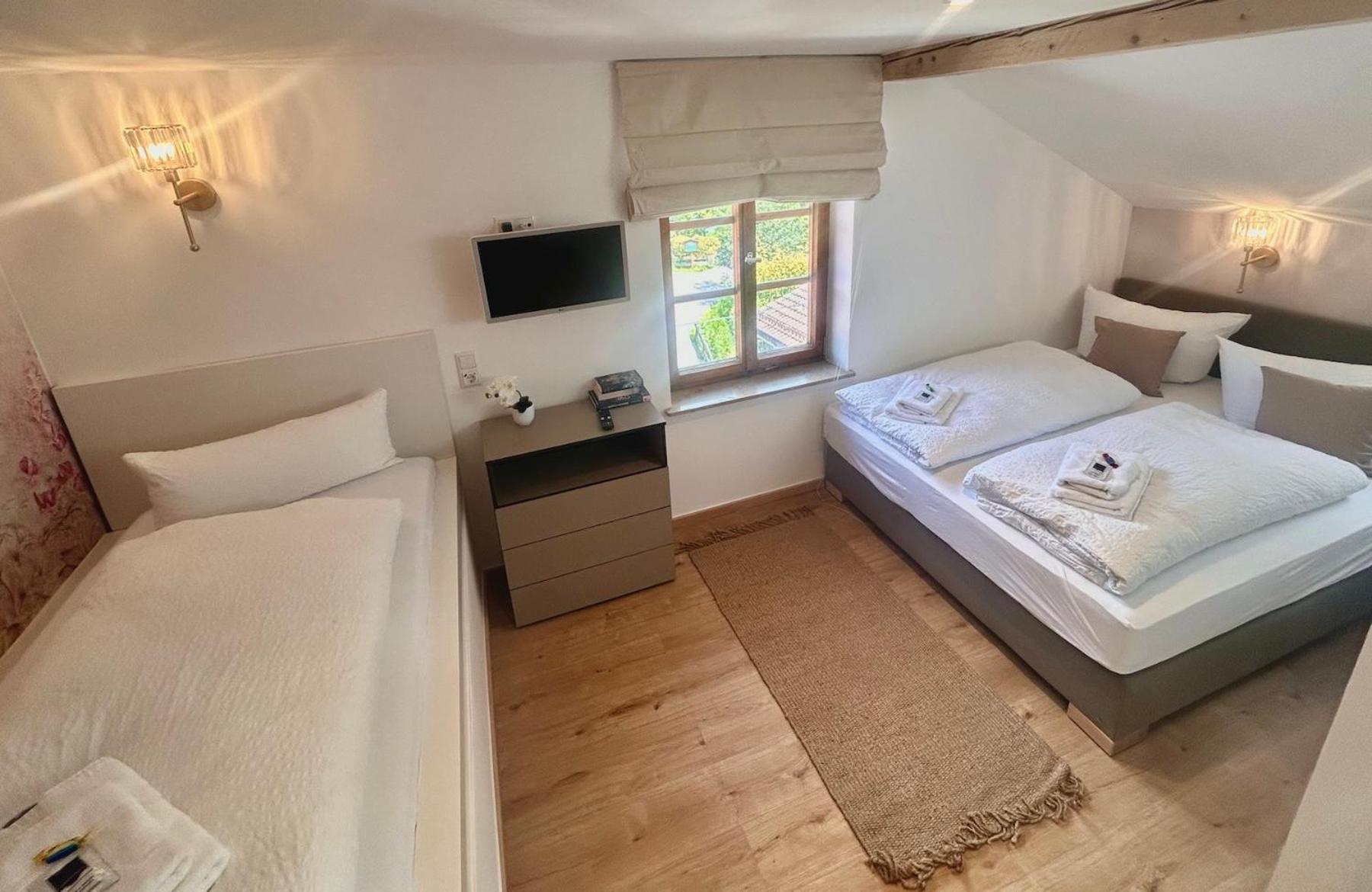 Triple Room - Photo 6