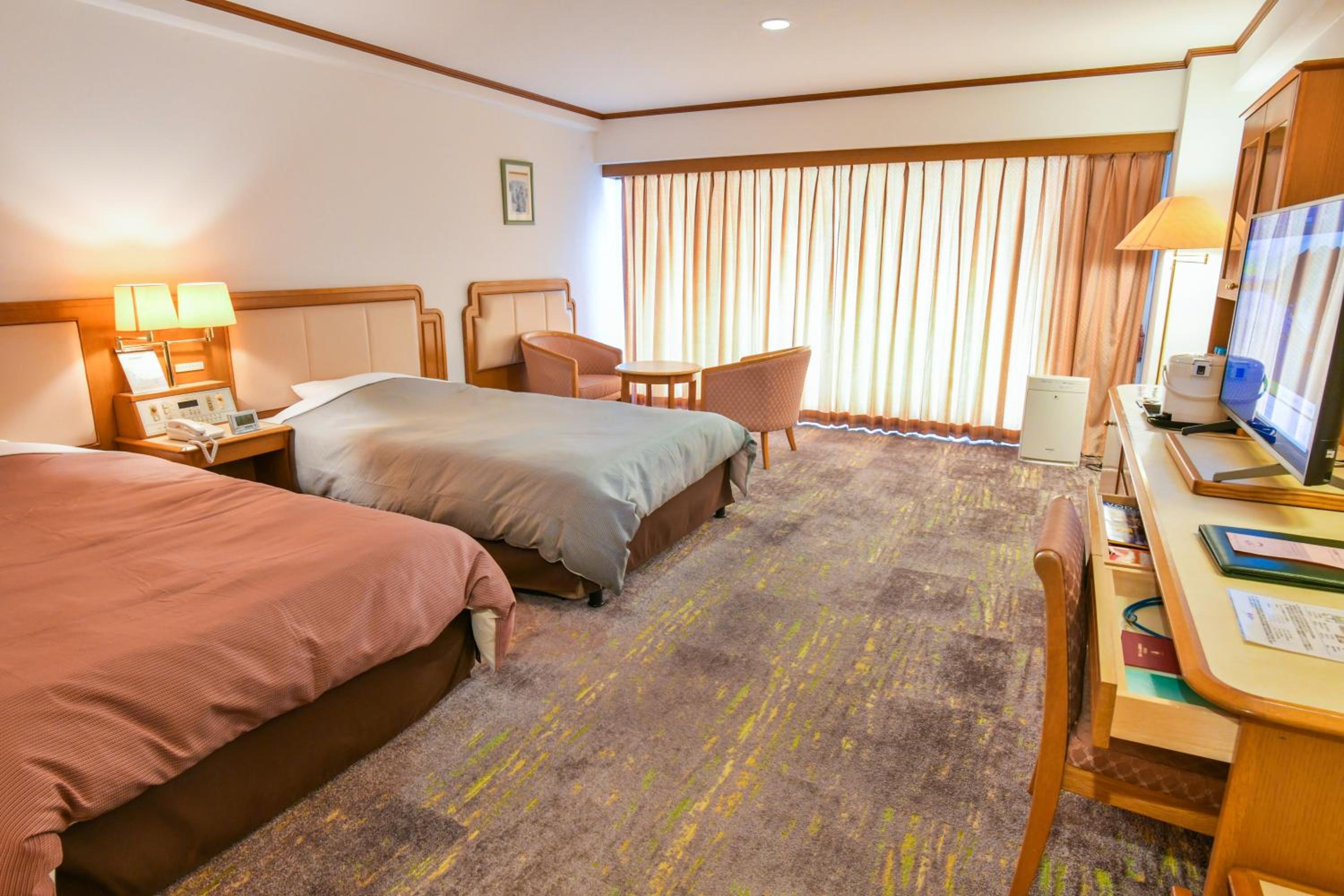 Twin Room - Photo 2