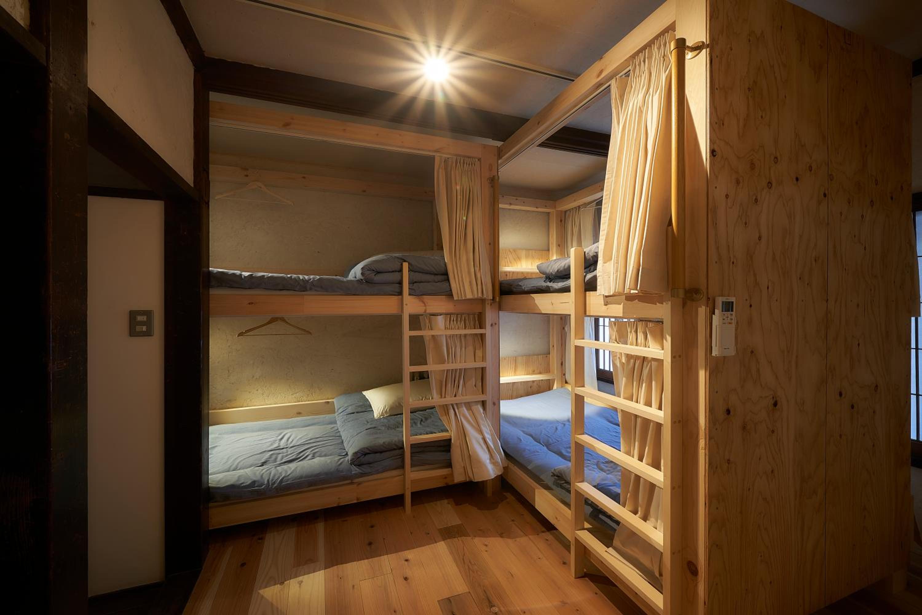 Quadruple Room with Shared Bathroom photo 1
