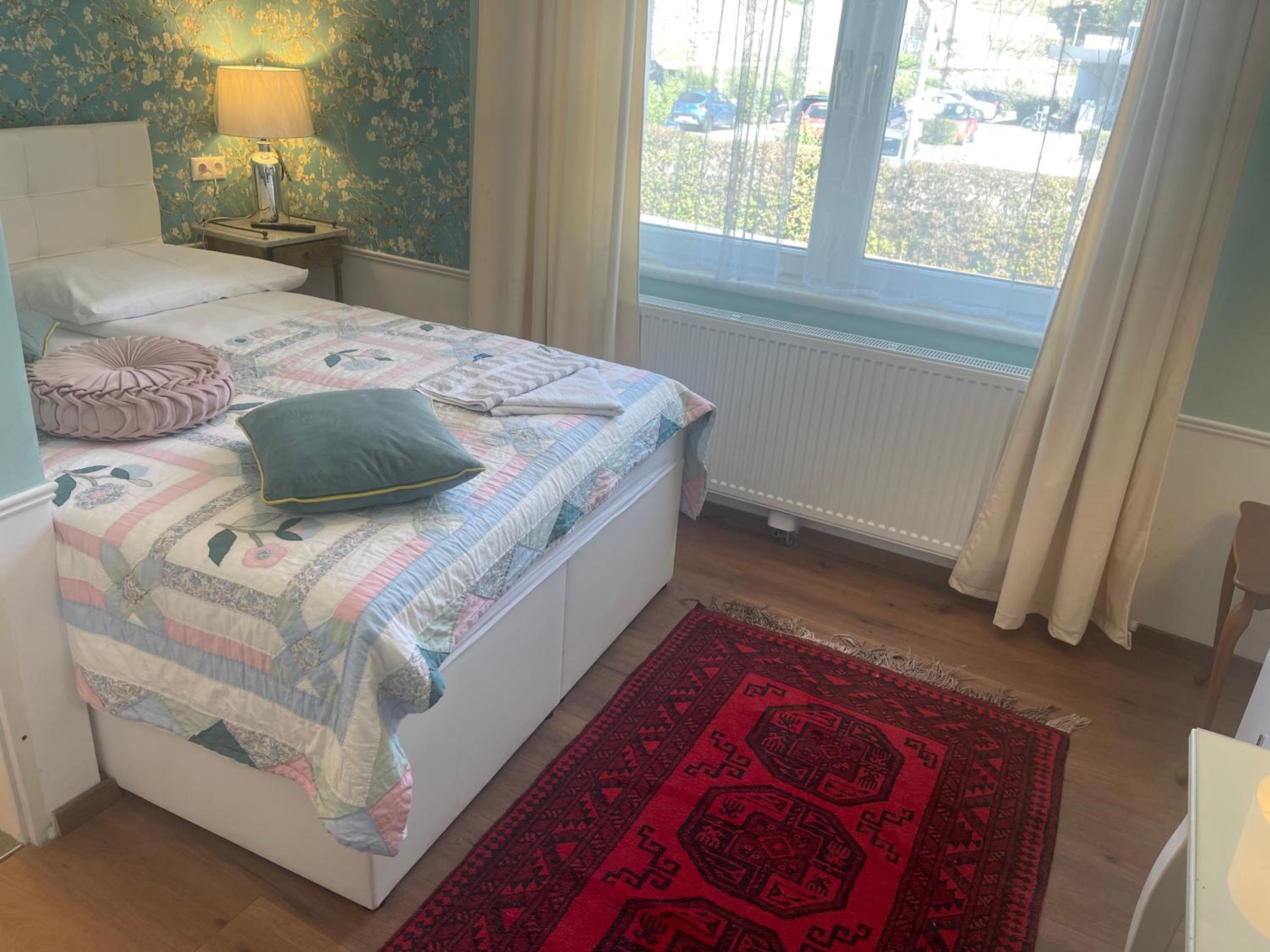 Deluxe Room (1 adult + 1 child) photo 1