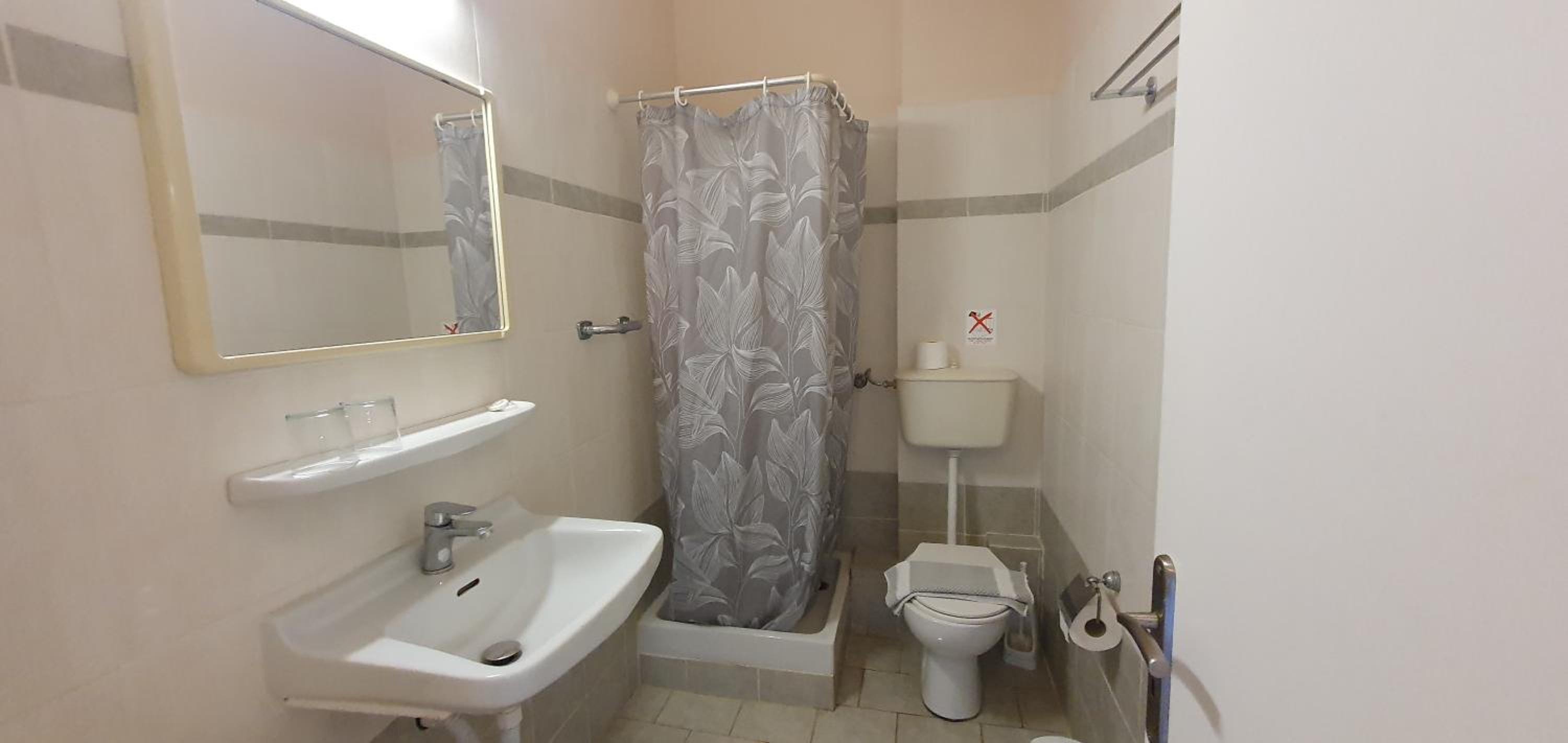 Double Room with Sea View - Photo 7