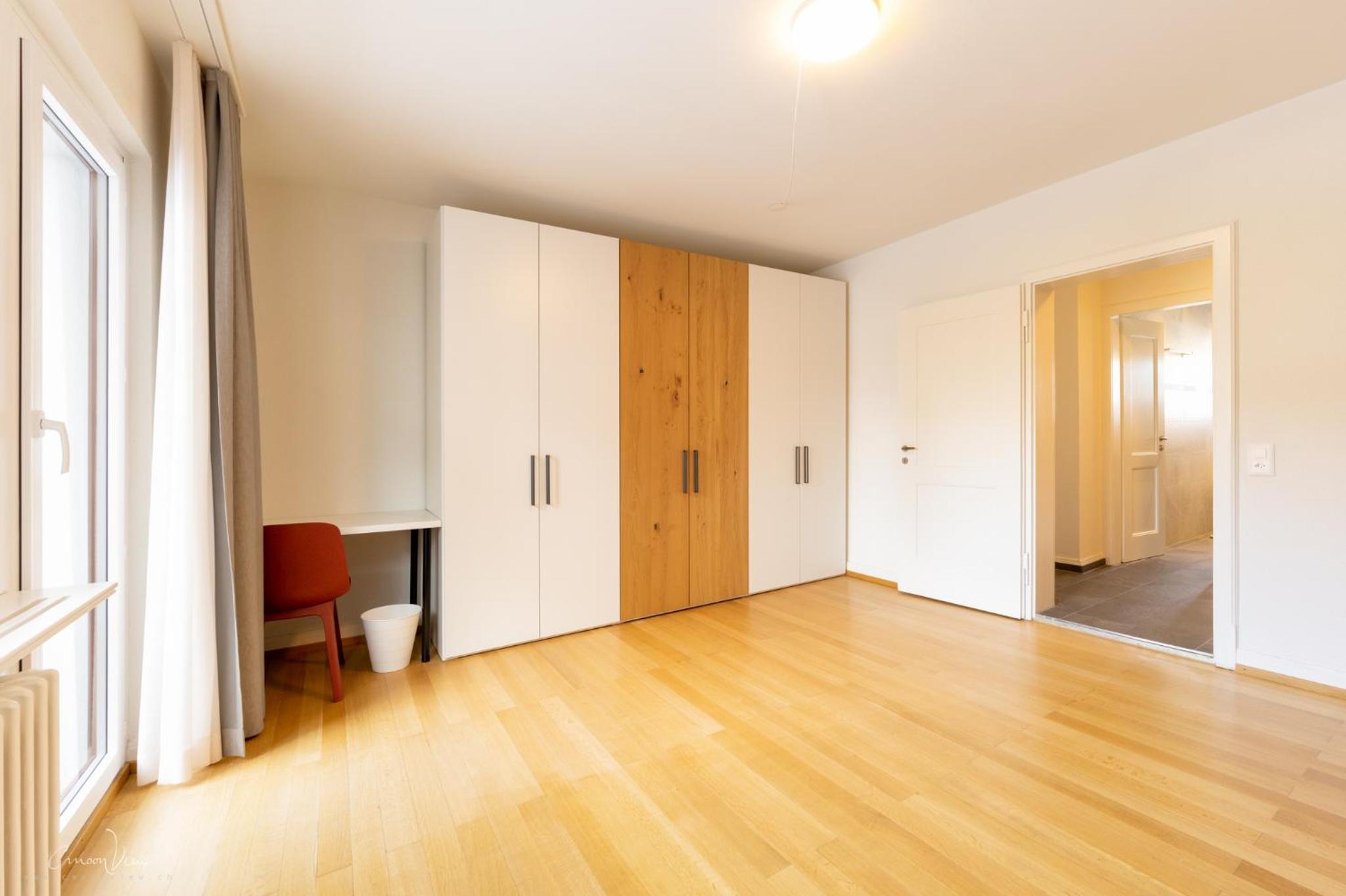 Three-Bedroom Apartment with Water View photo 2