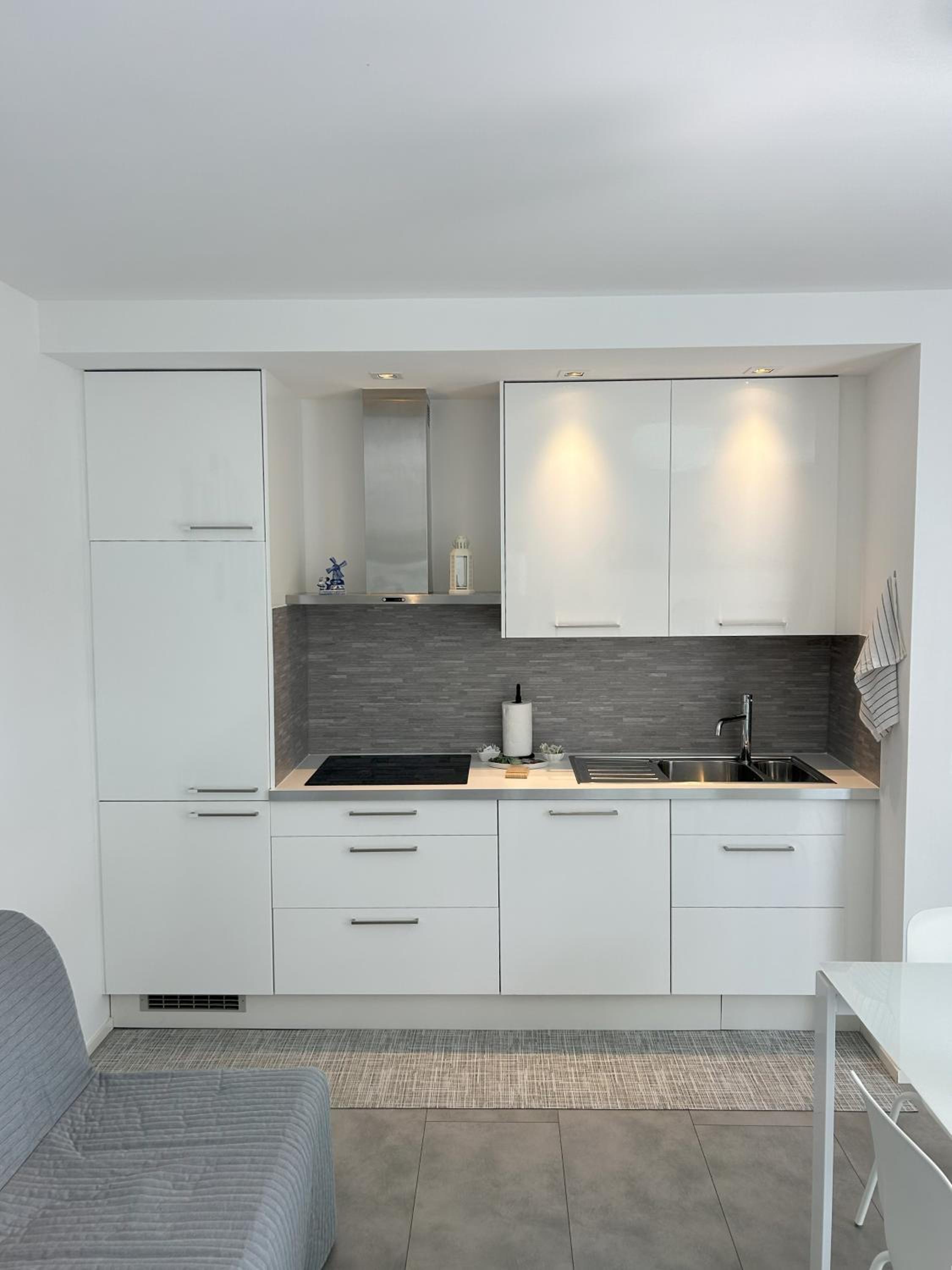 One-Bedroom Apartment photo 2