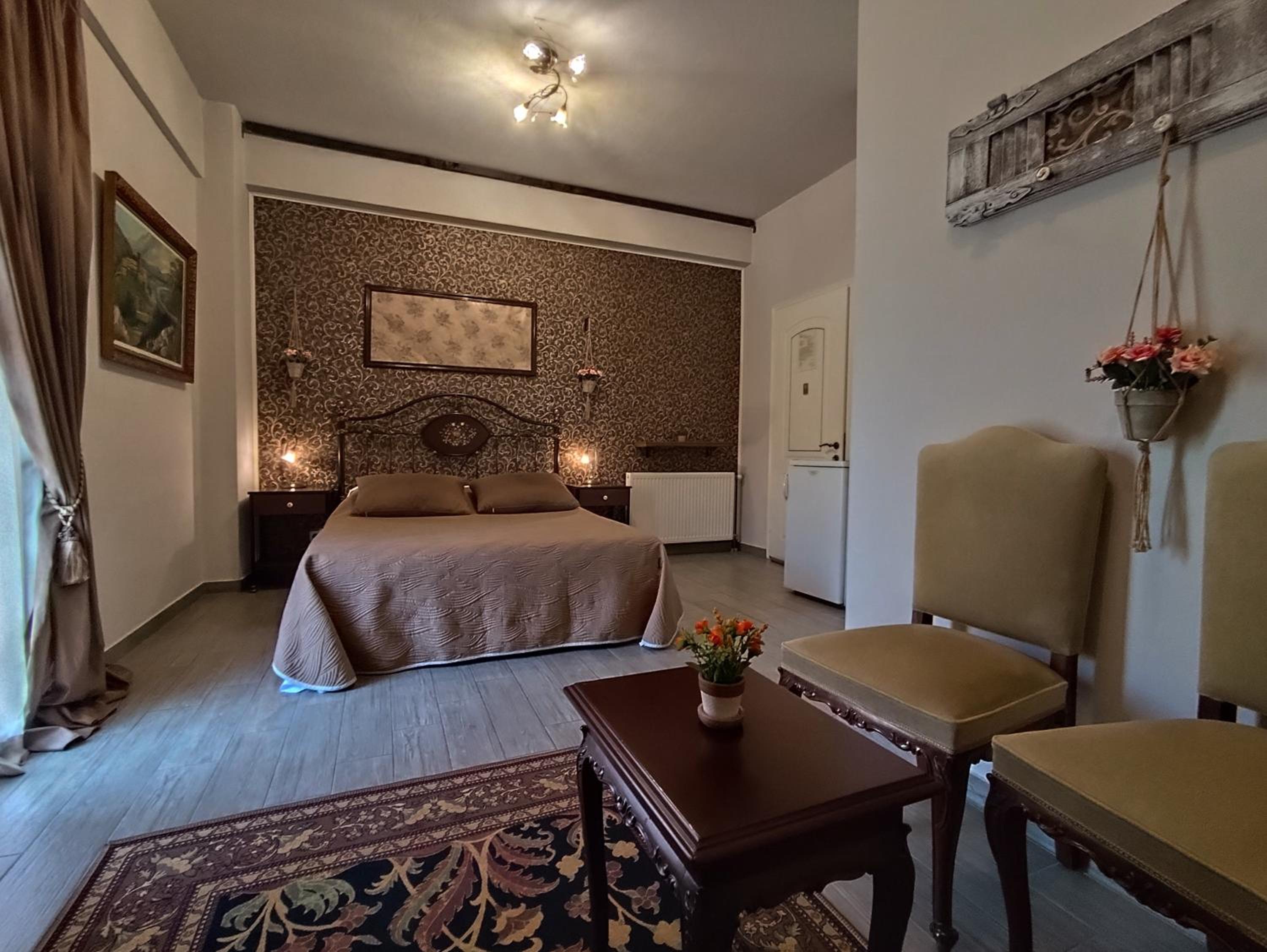 Standard Double Room - Photo 8