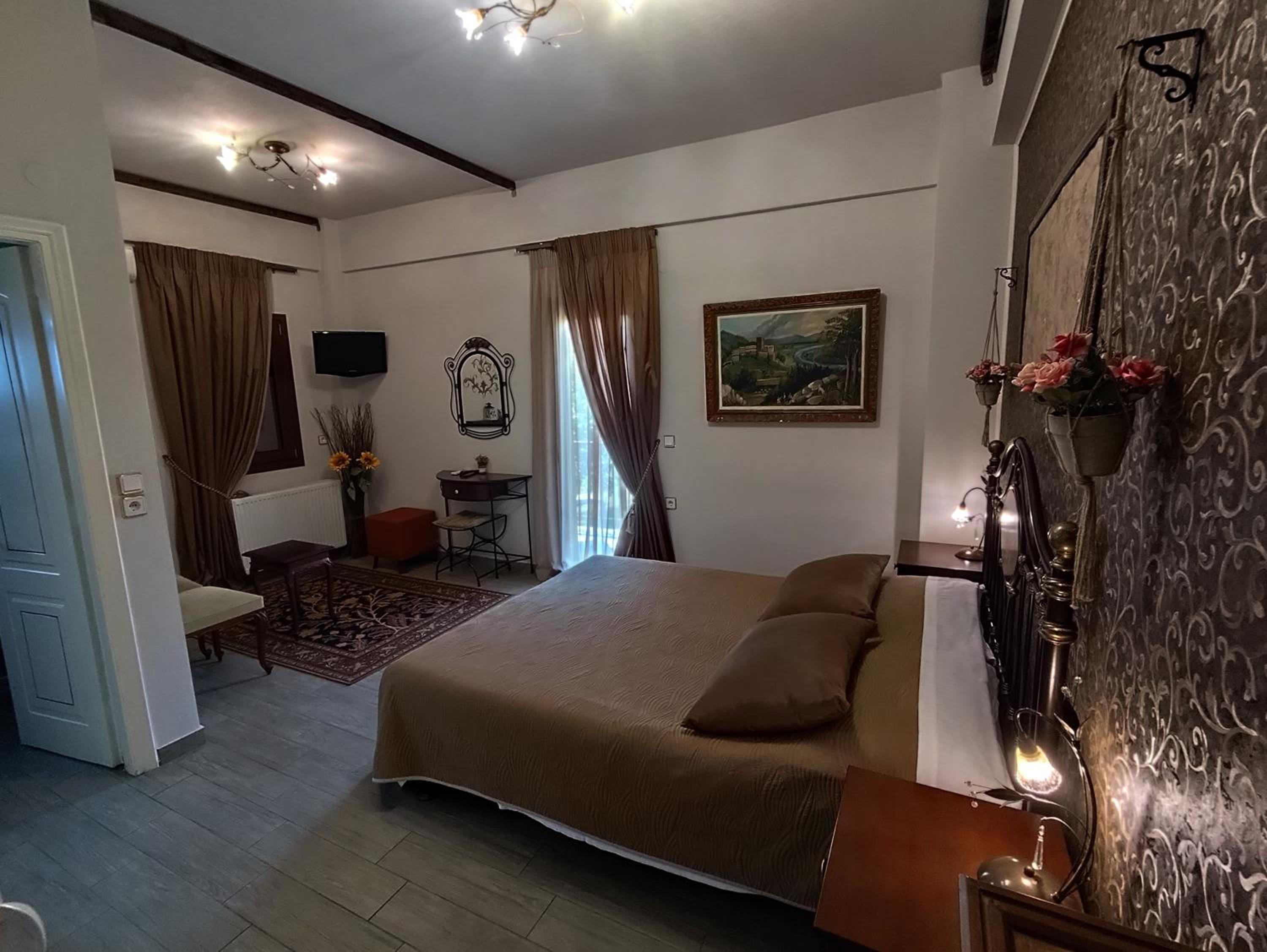 Standard Double Room - Photo 9