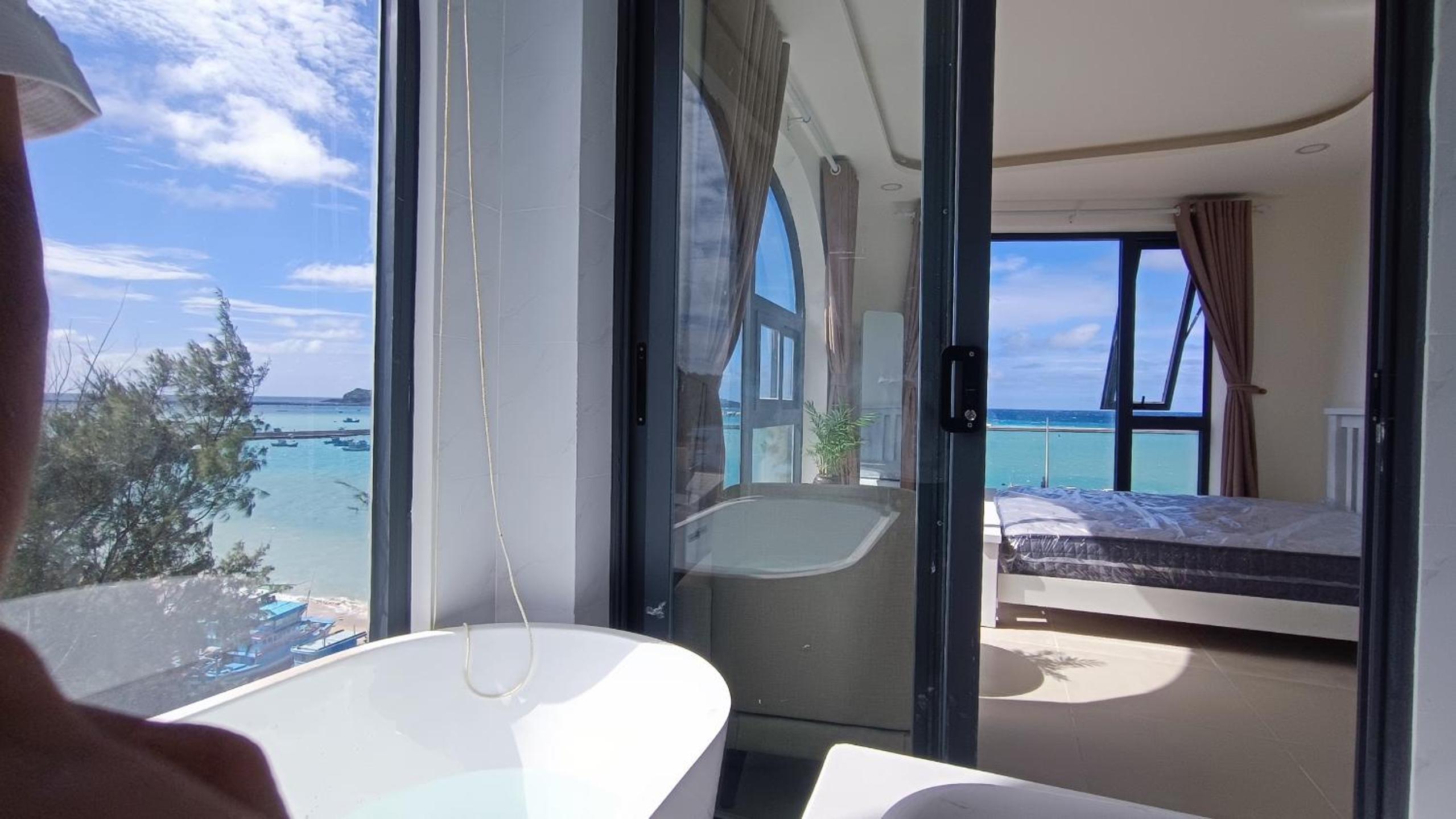 Deluxe Double Room With Sea View photo 2