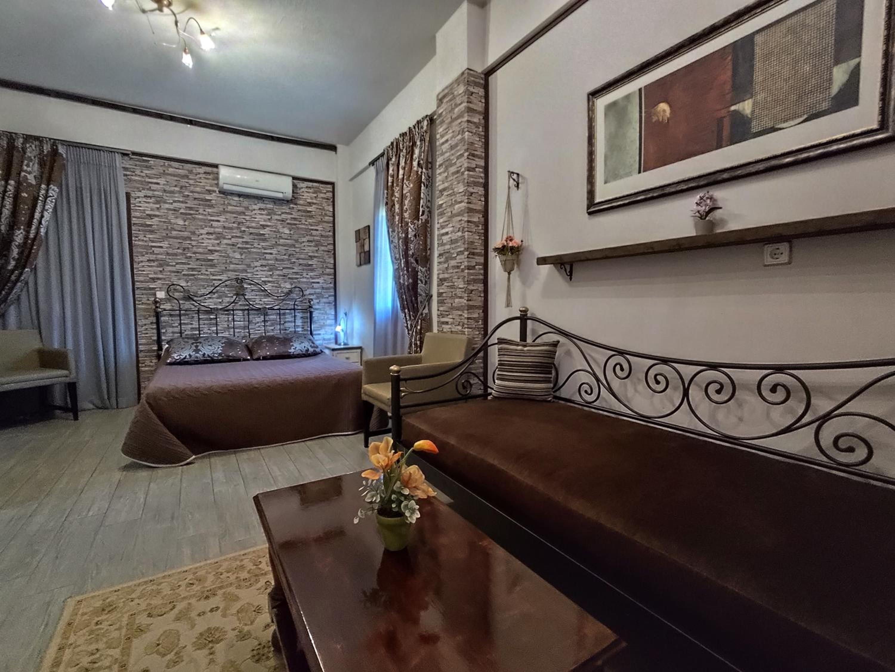 Standard Double Room - Photo 15