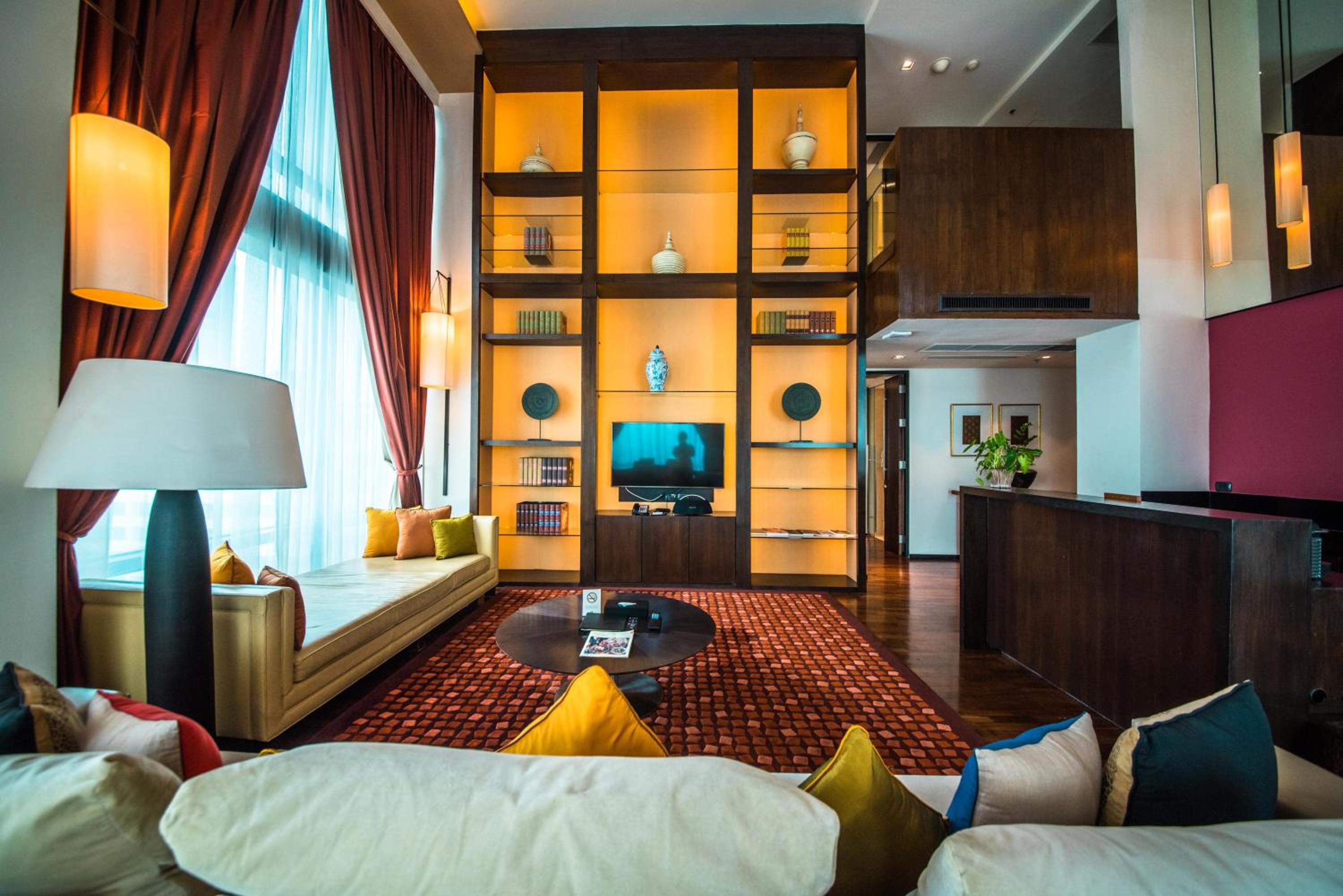 Grand Duplex Two-Bedroom Duplex Suite with Piano Club Privilege