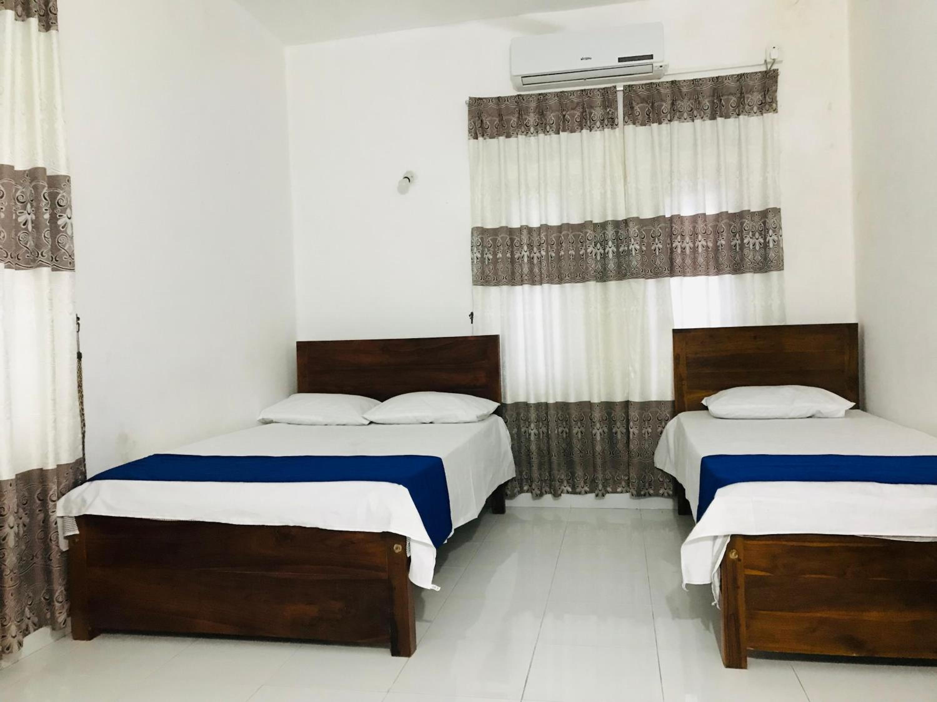 Triple Room with Private Bathroom photo 1