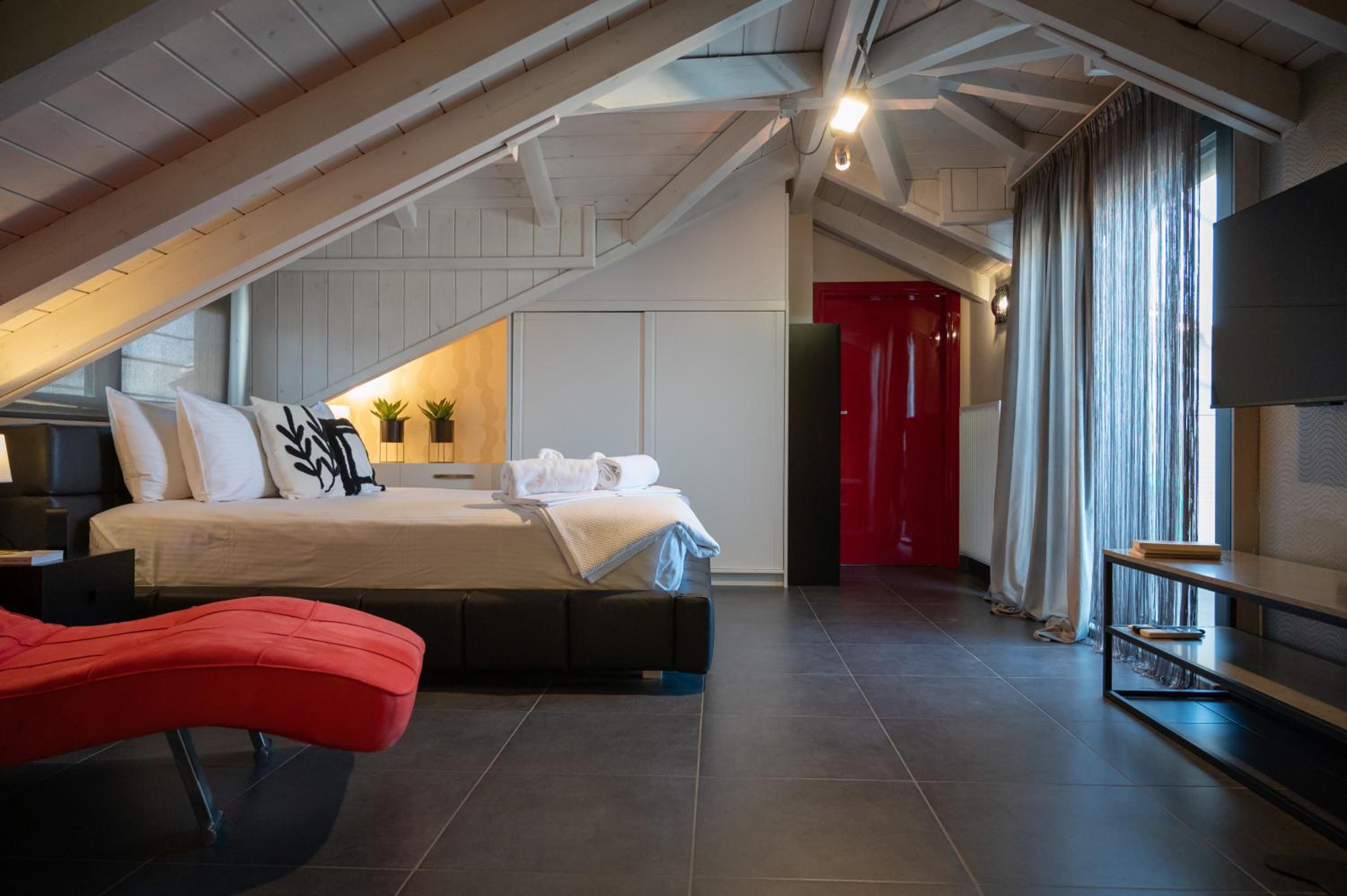 One-Bedroom Loft Apartment with Balcony