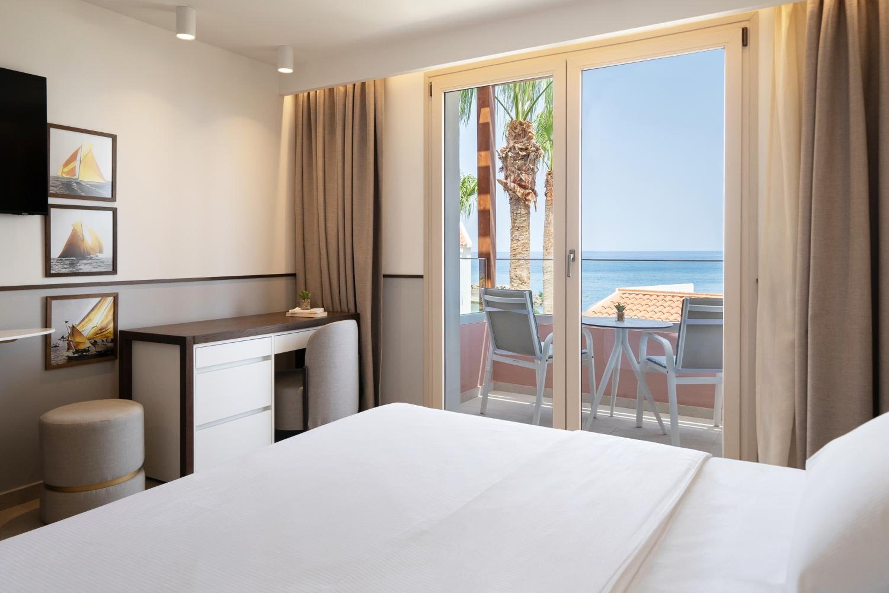 Bungalow with Sea View