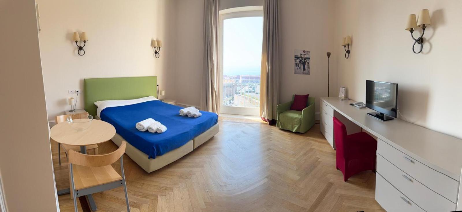 Studio with Sea View