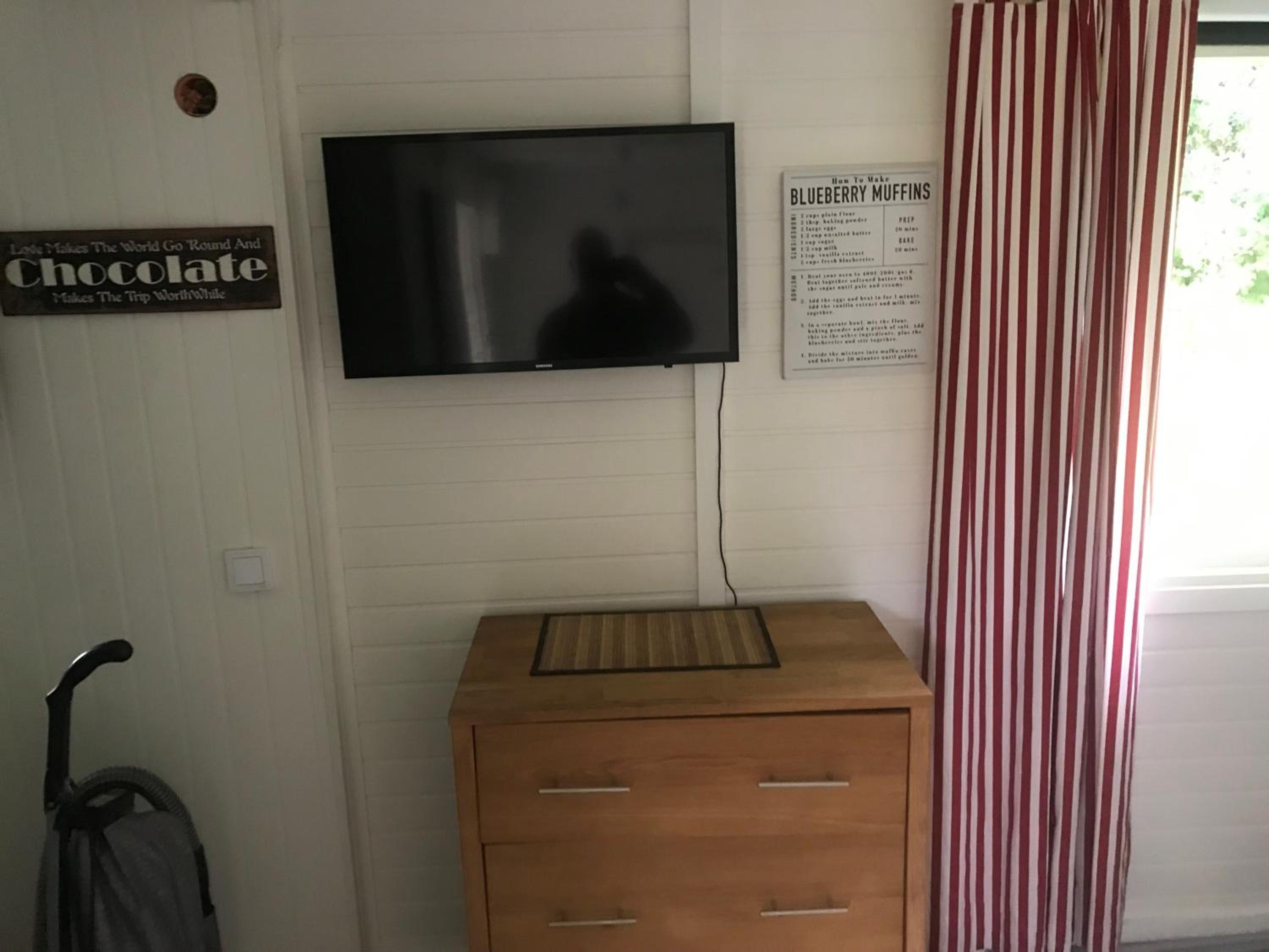 One-Bedroom House photo 2