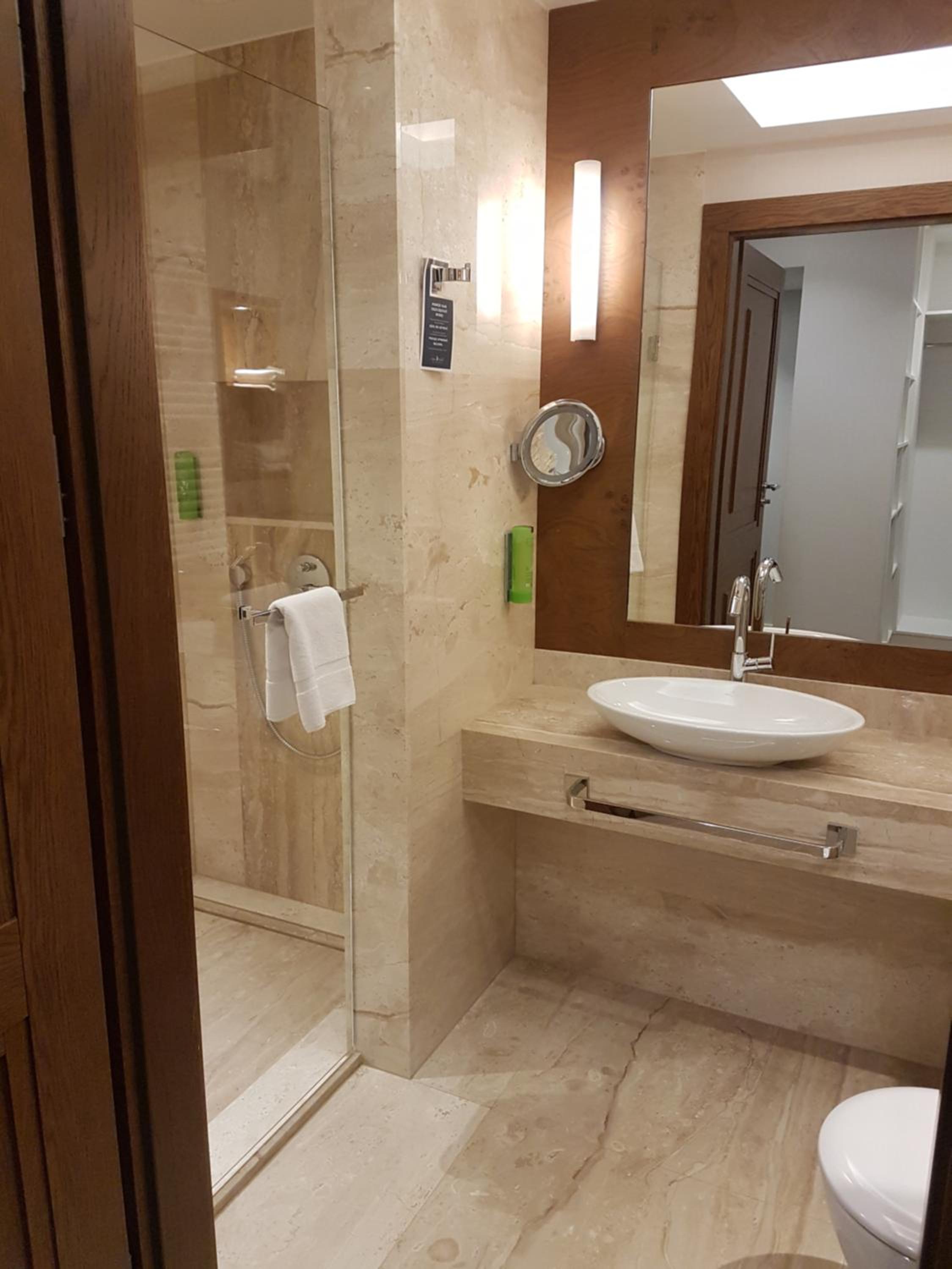 Comfort Double or Twin Room with Lake view photo 3