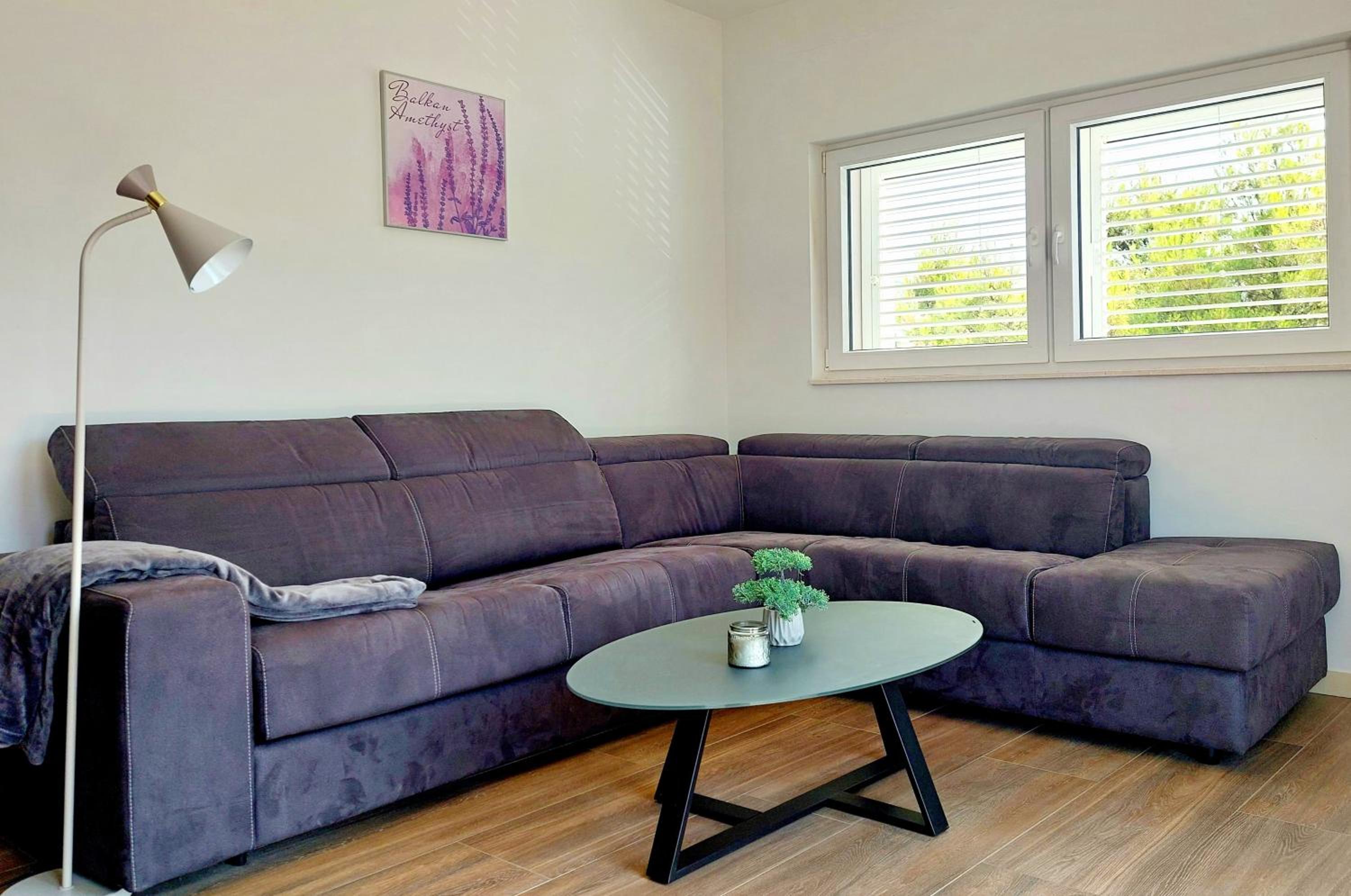 Three-Bedroom Apartment with View photo 2
