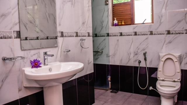 Triple Room with Private Bathroom photo 2