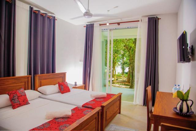 Double Room with Private Bathroom photo 2