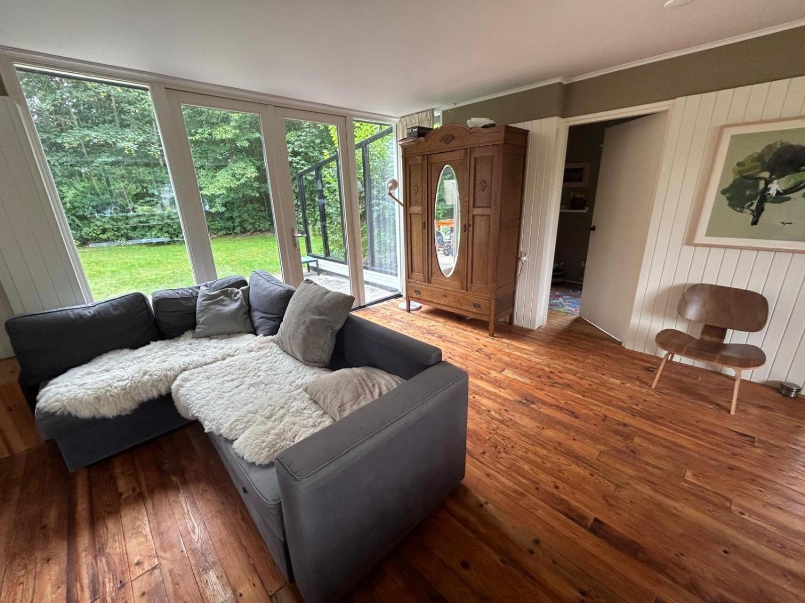 Two-Bedroom House photo 2
