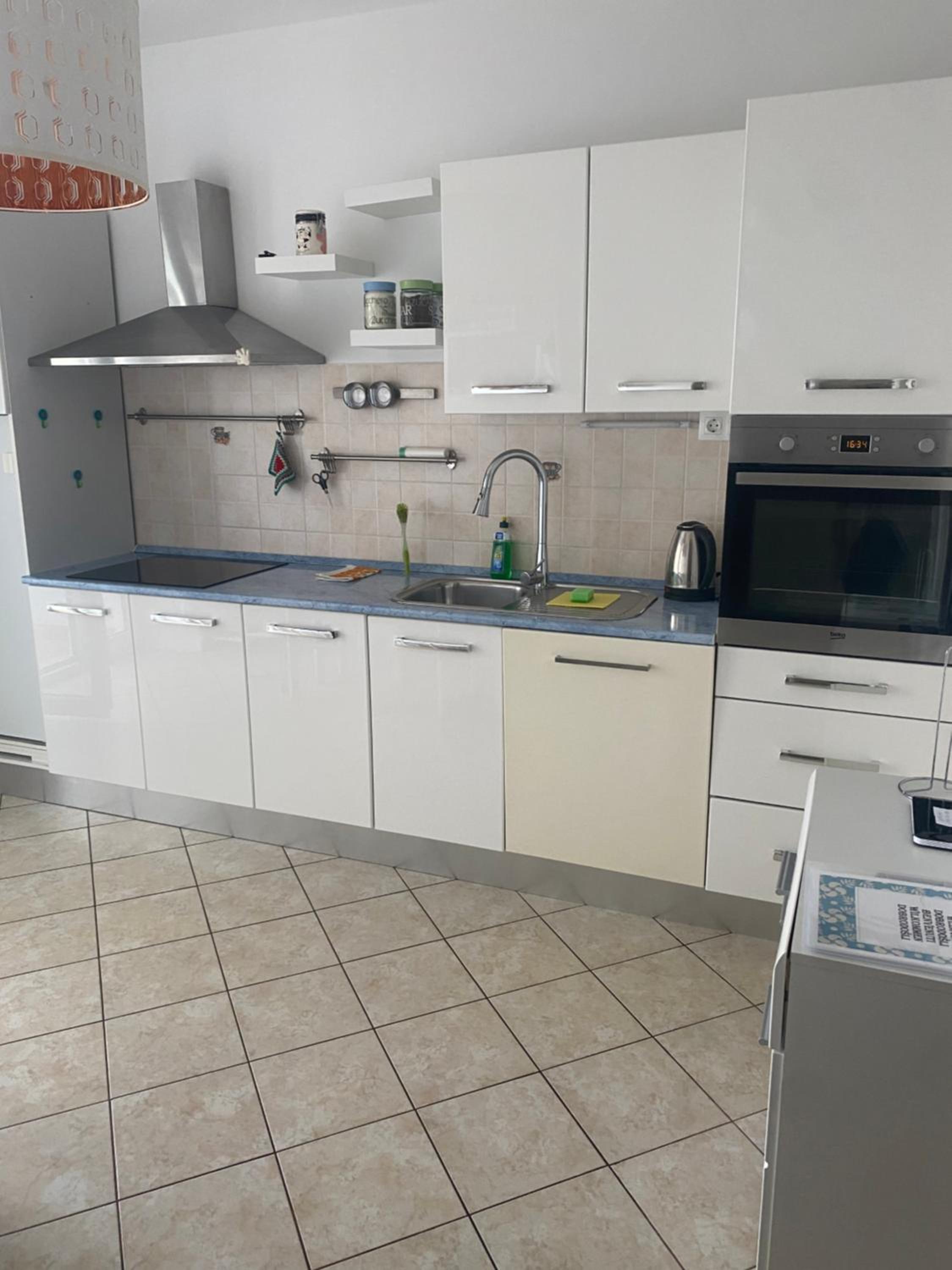 Apartment - Photo 11