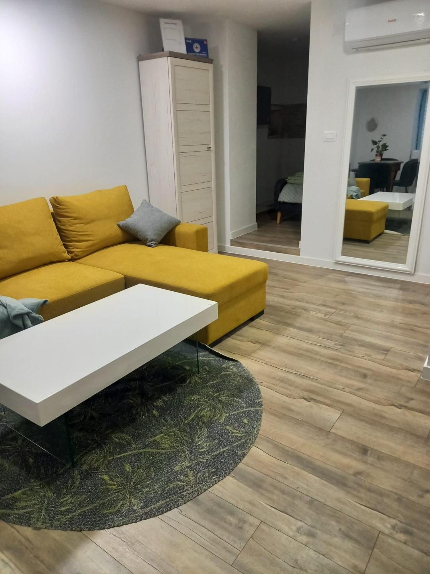 Studio Apartment photo 2