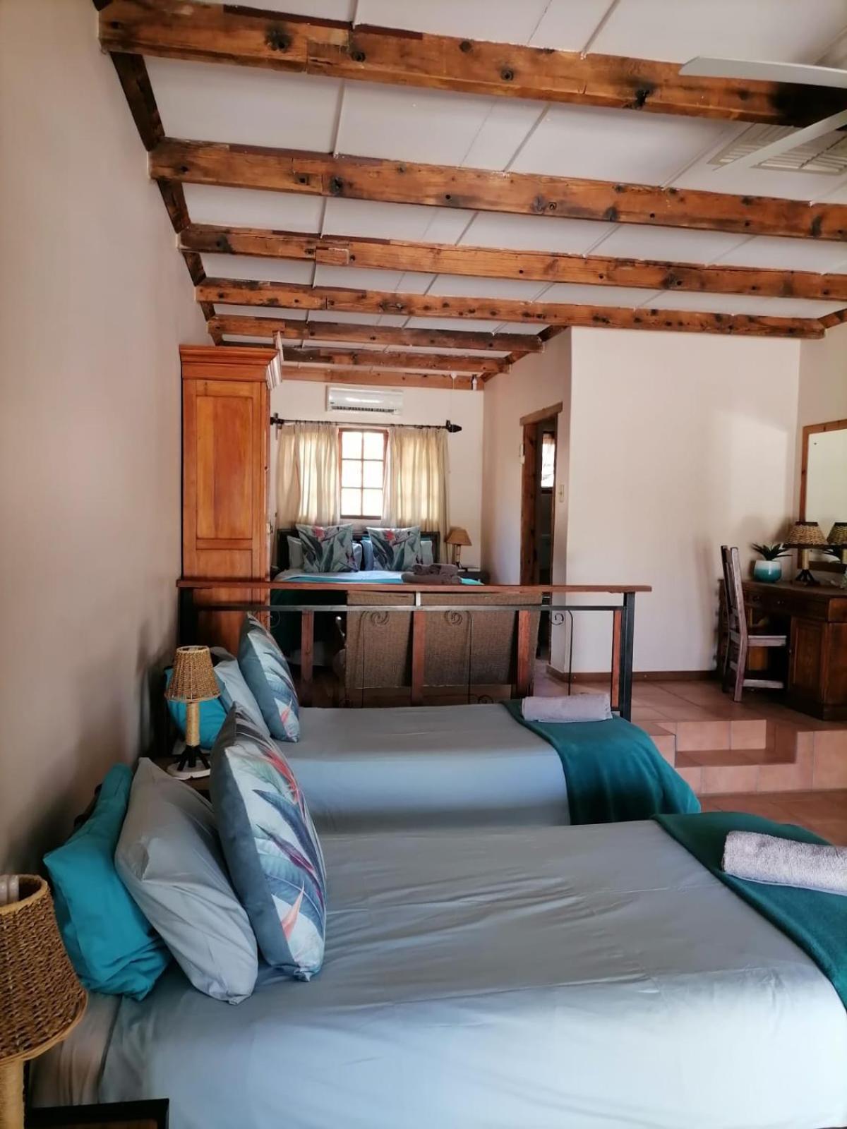 Family Room - Photo 15