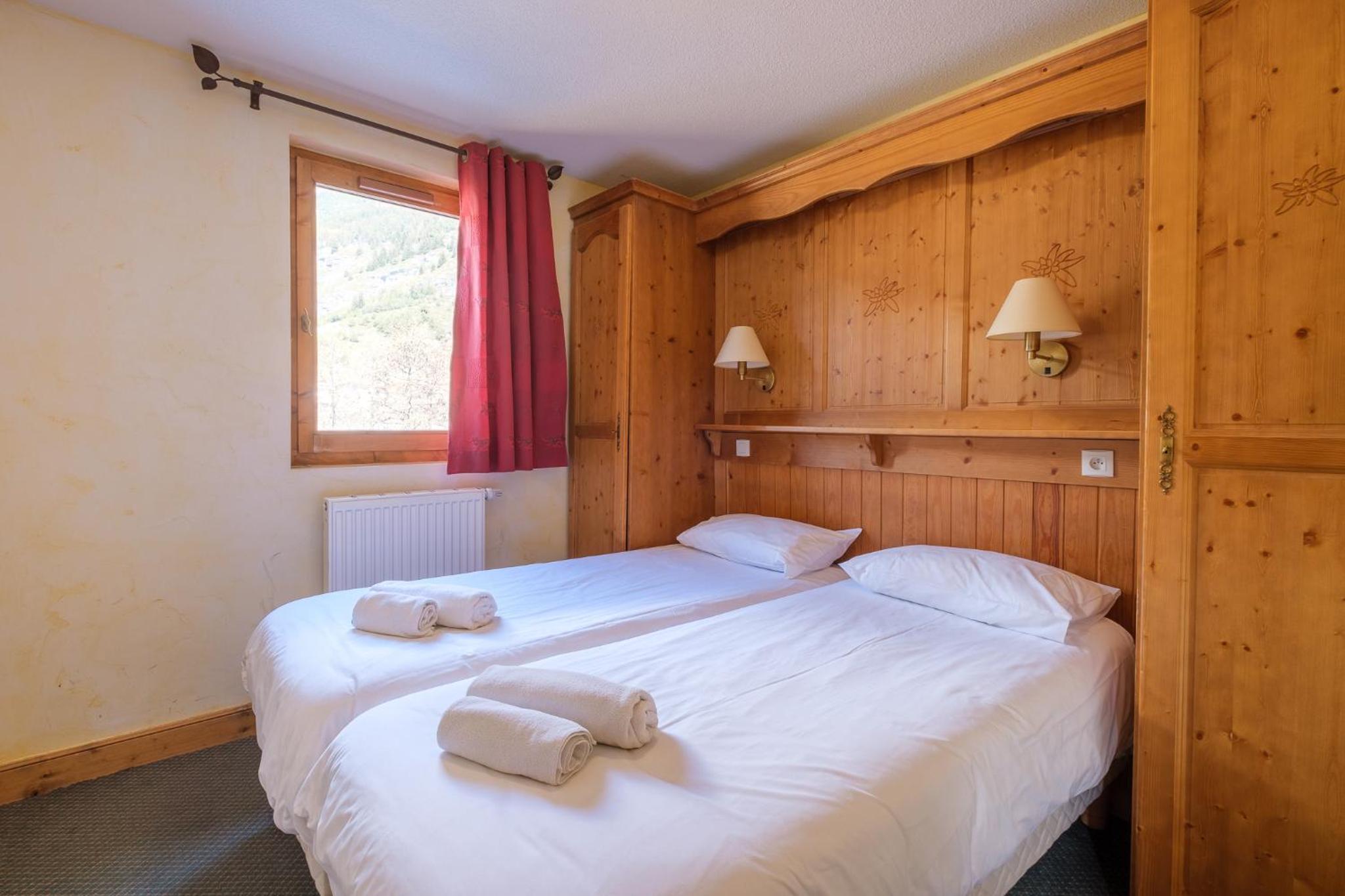 Four-Room Apartment (6 - 8 People)