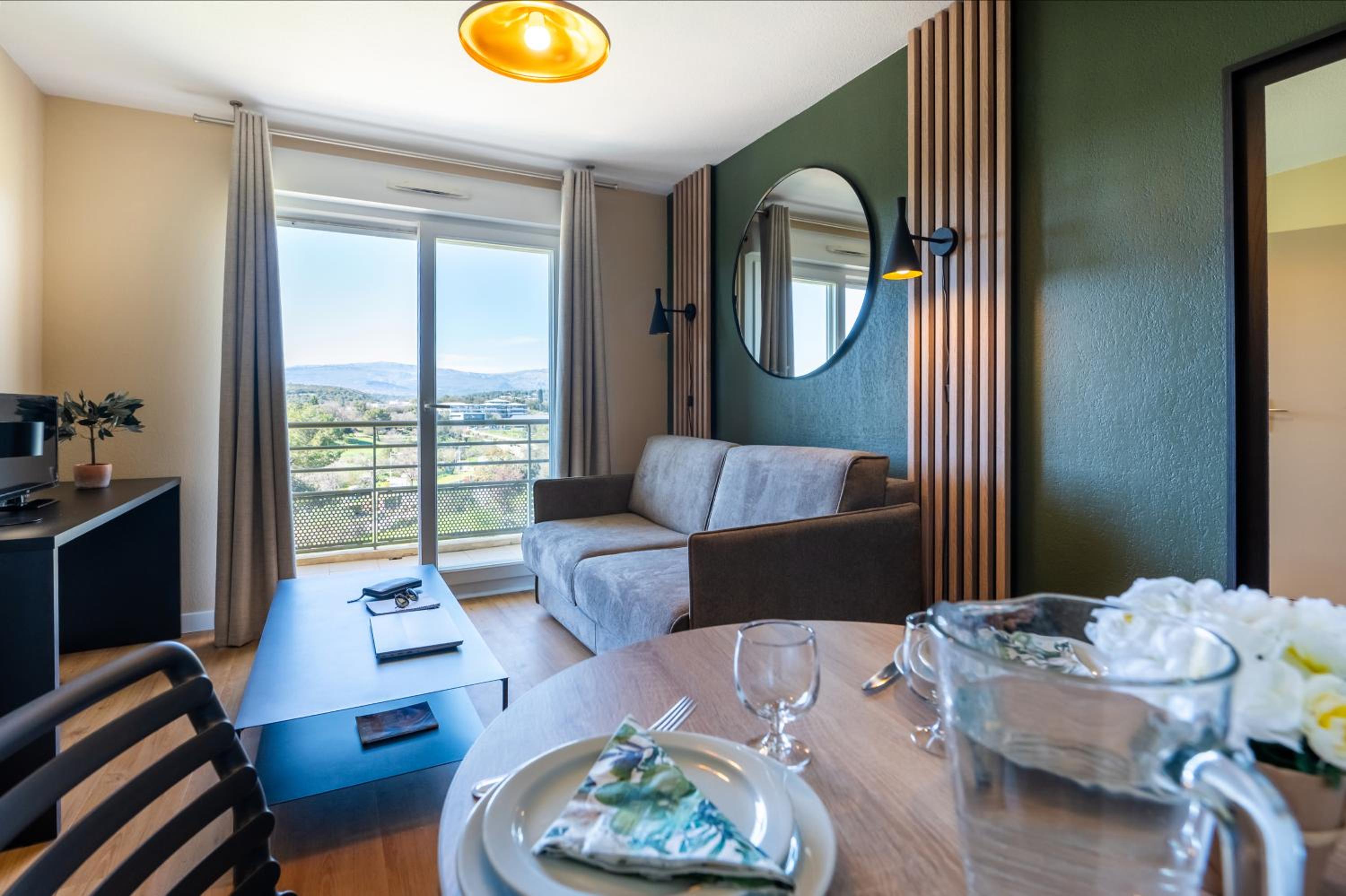 Superior Apartment with Pool View - Photo 1