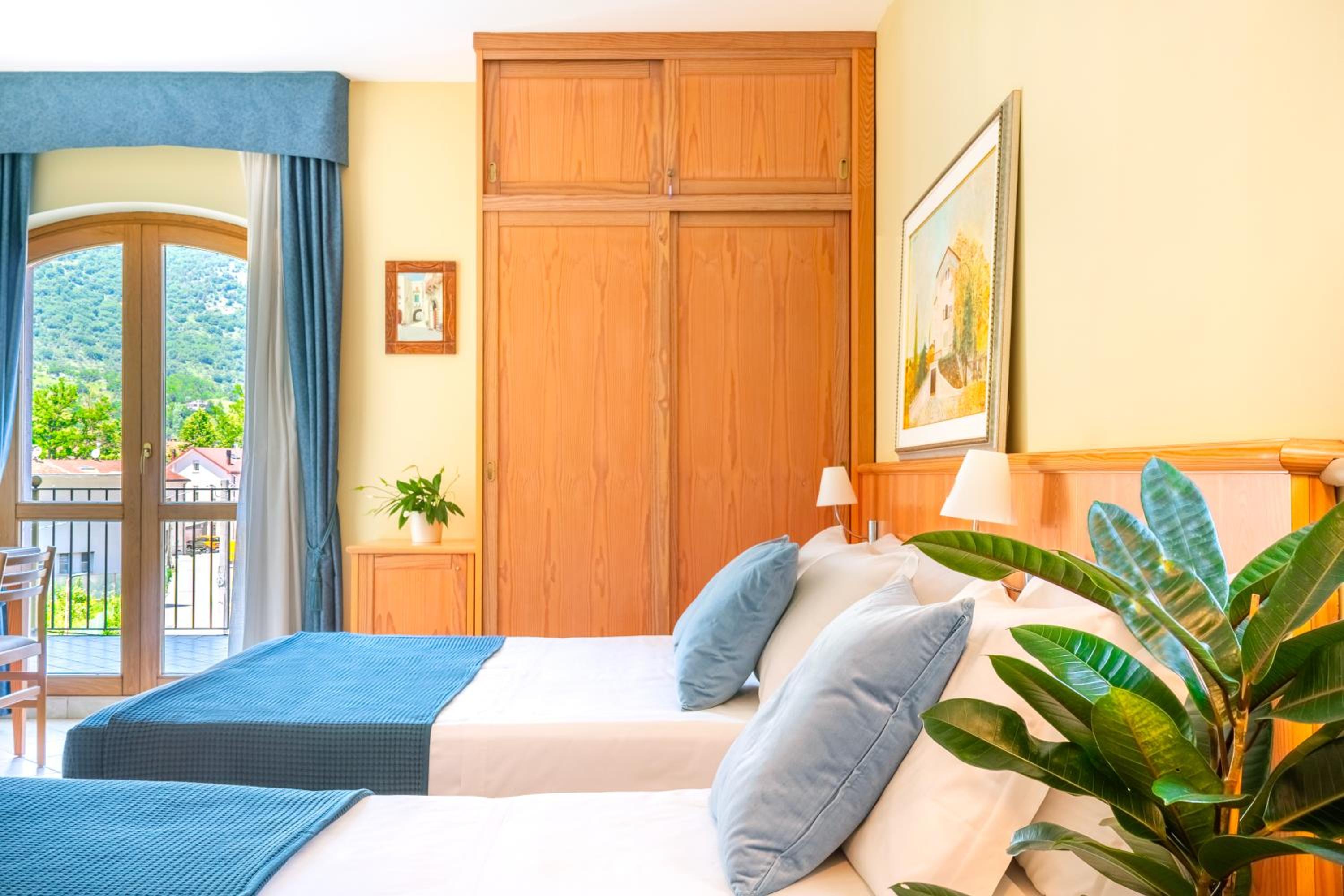 Triple Room with Balcony